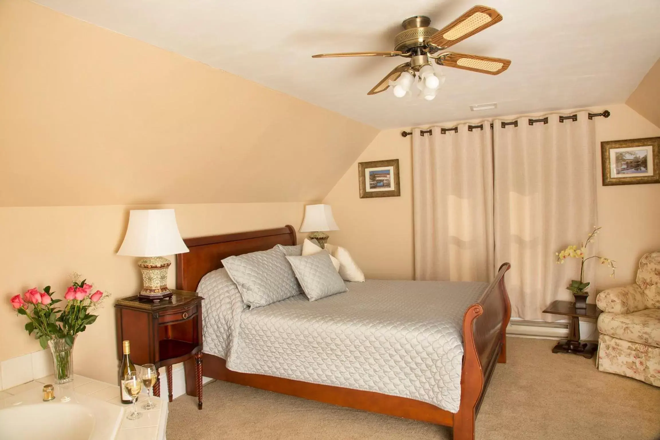 Deluxe Suite in Glynn House Inn Deluxe Suite in Glynn House Inn