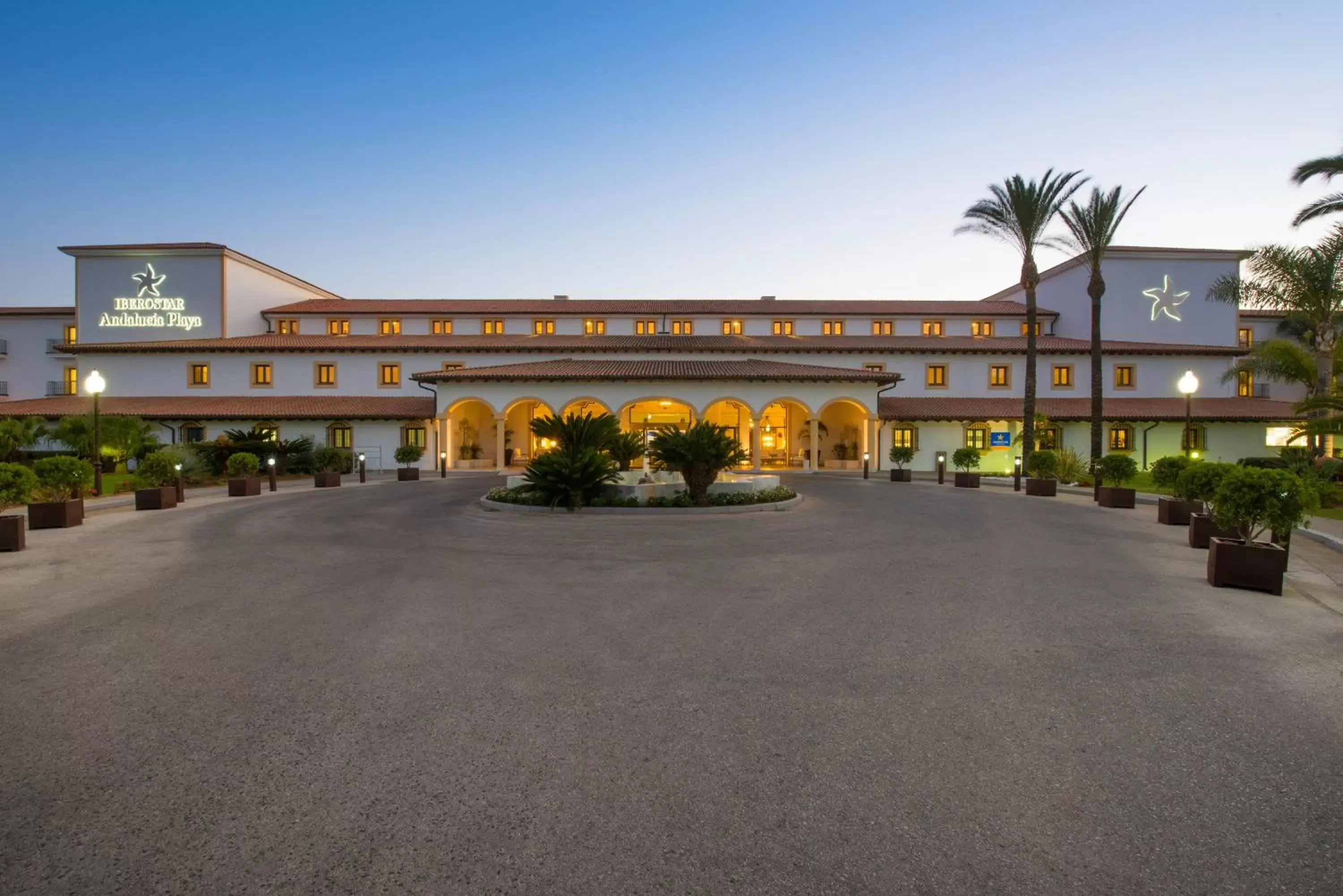 Facade/entrance in Iberostar Selection Andalucia Playa Facade/entrance in Iberostar Selection Andalucia Playa