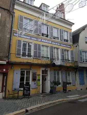 Facade/entrance, Property Building in Le Parvis