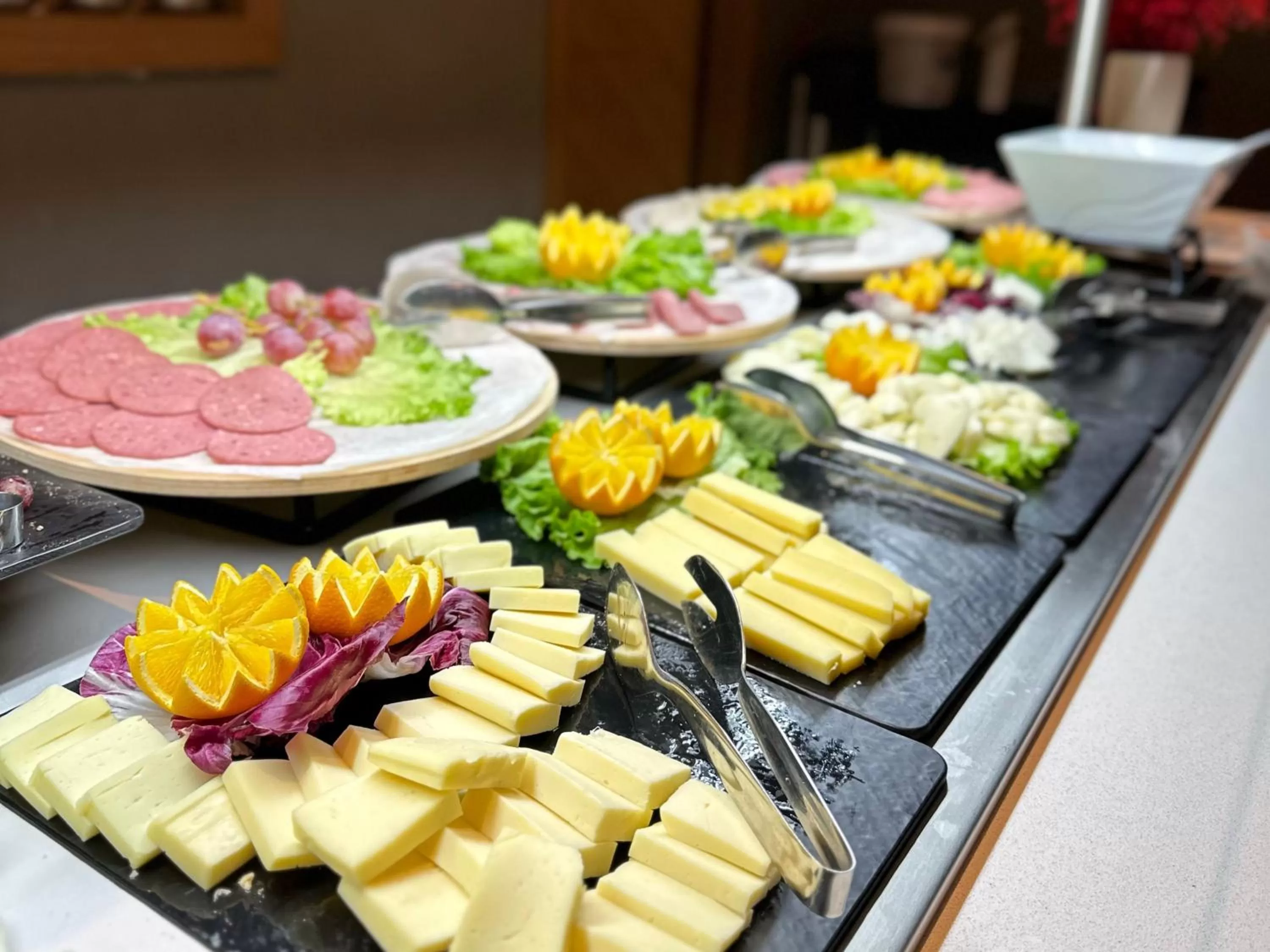 Food and drinks in Edition Old City Hotel