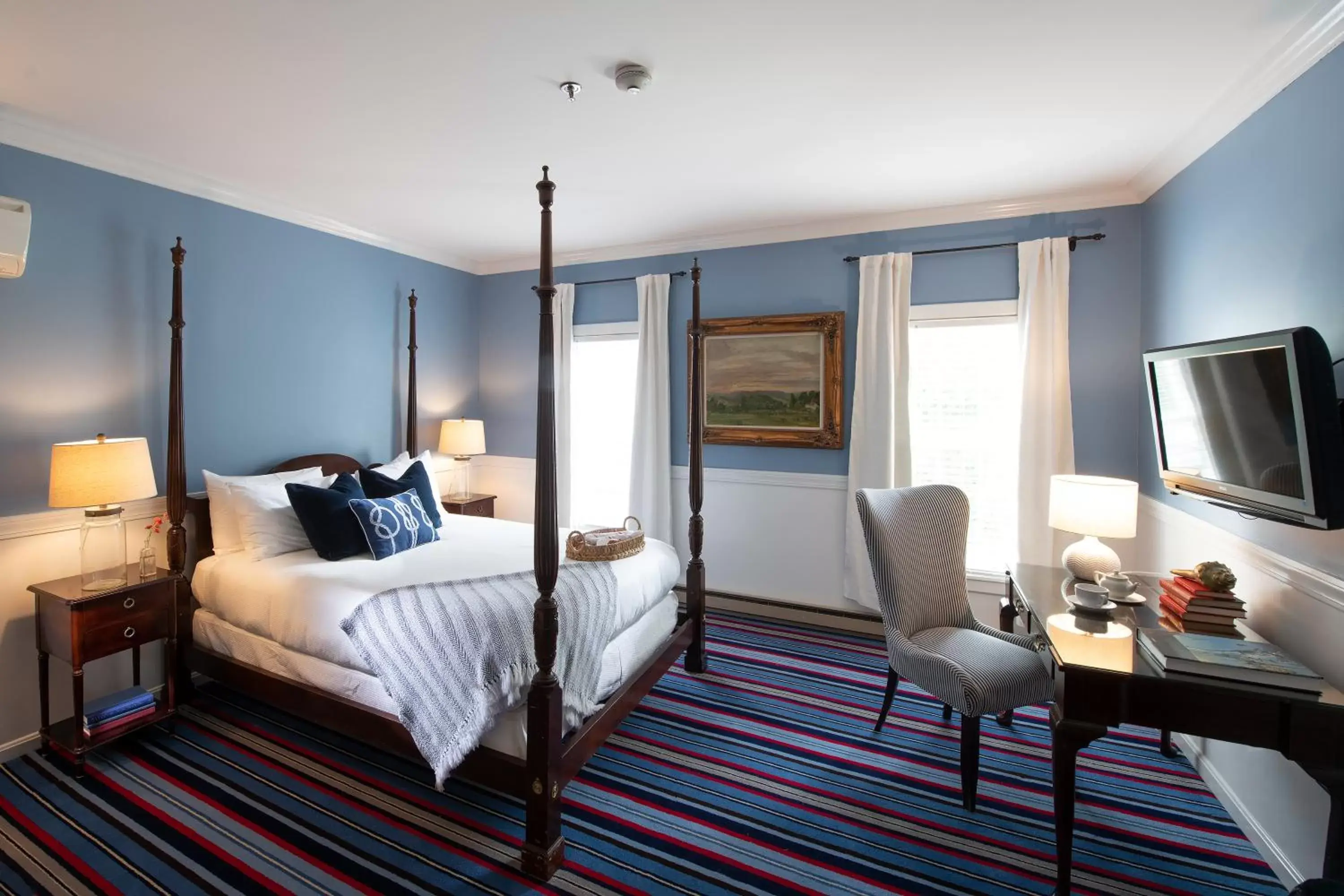 Photo of the whole room, Bed in Kennebunkport Inn