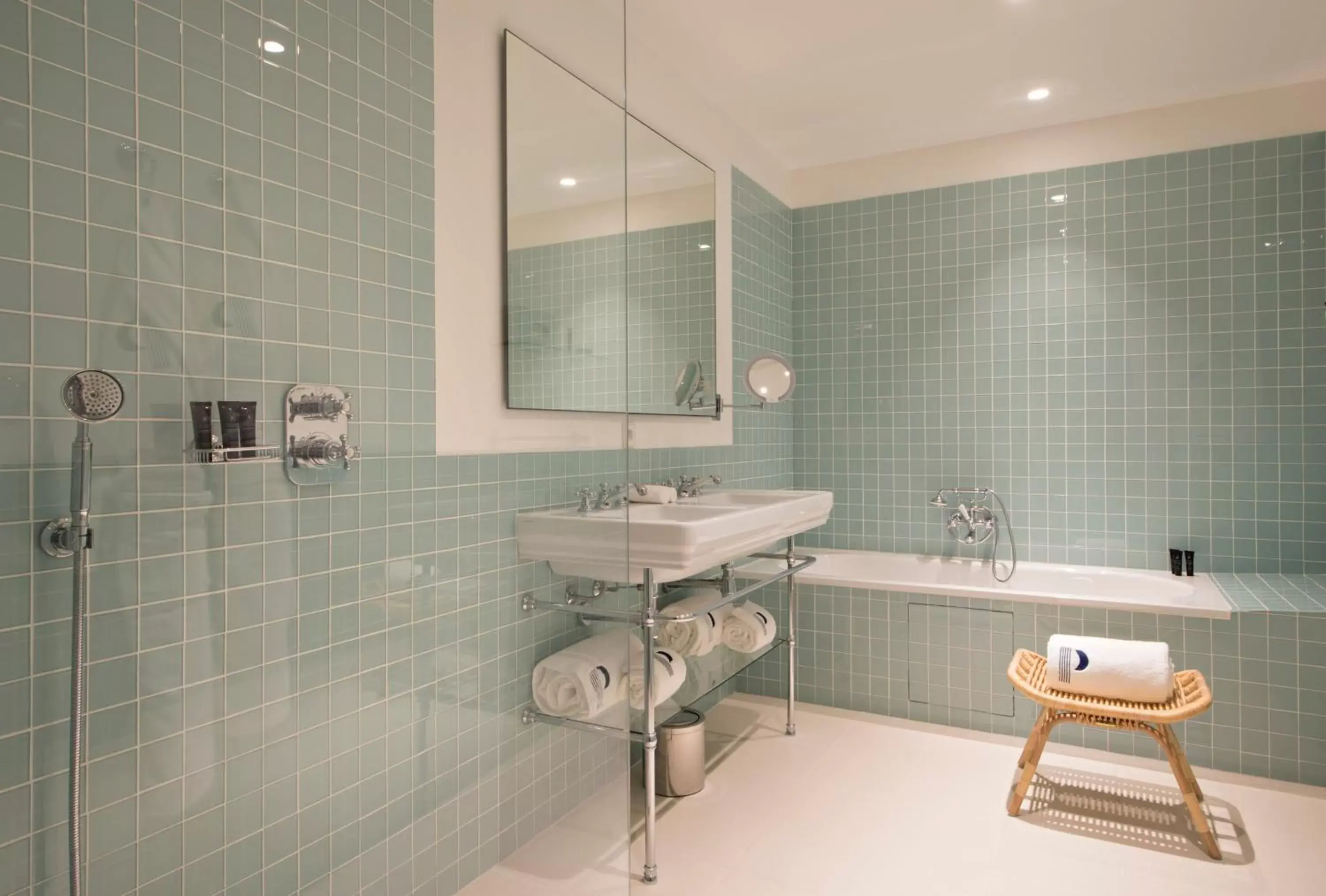 Bathroom in Hotel Parister & Spa