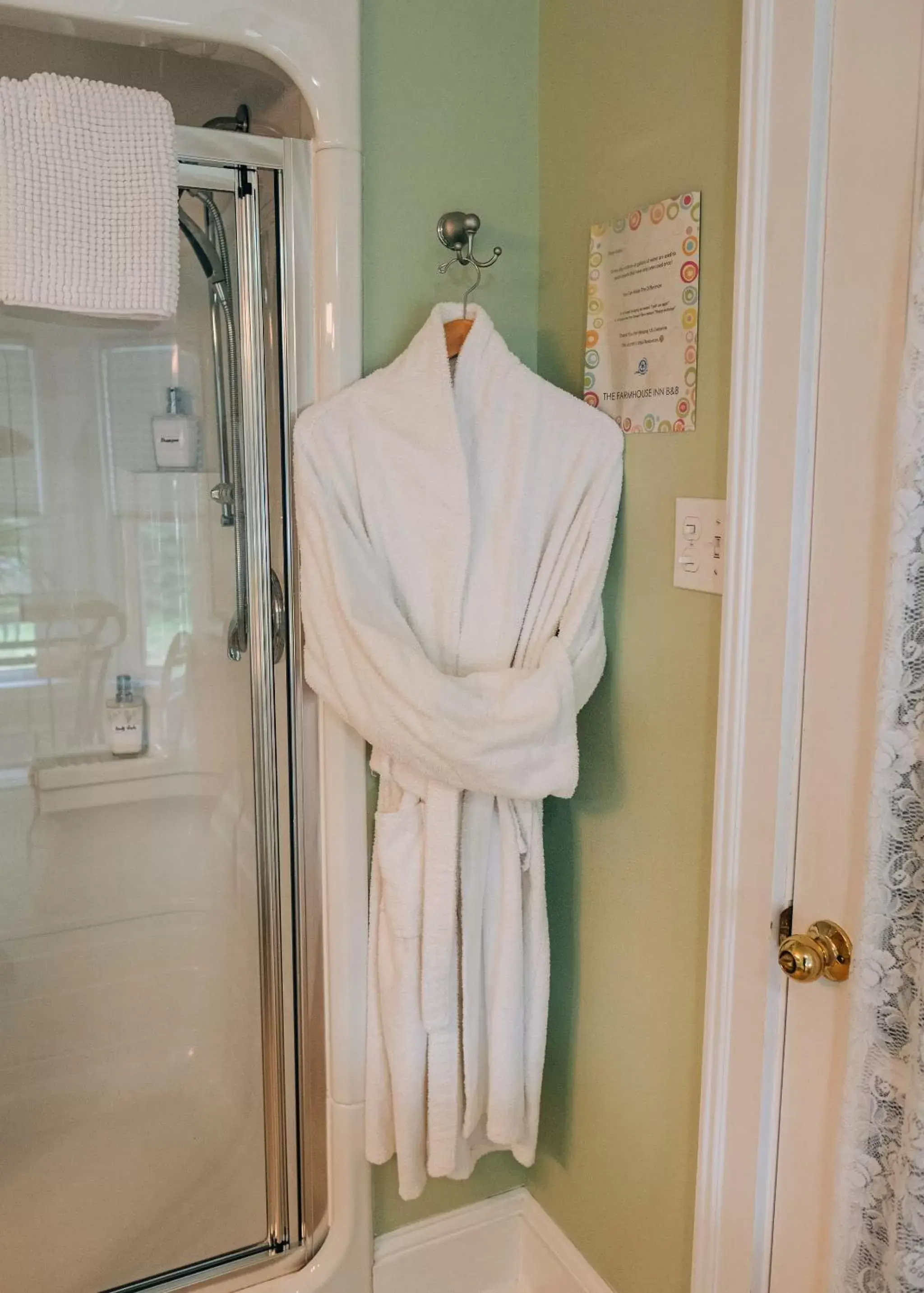 Shower, Bathroom in Farmhouse Inn B&B