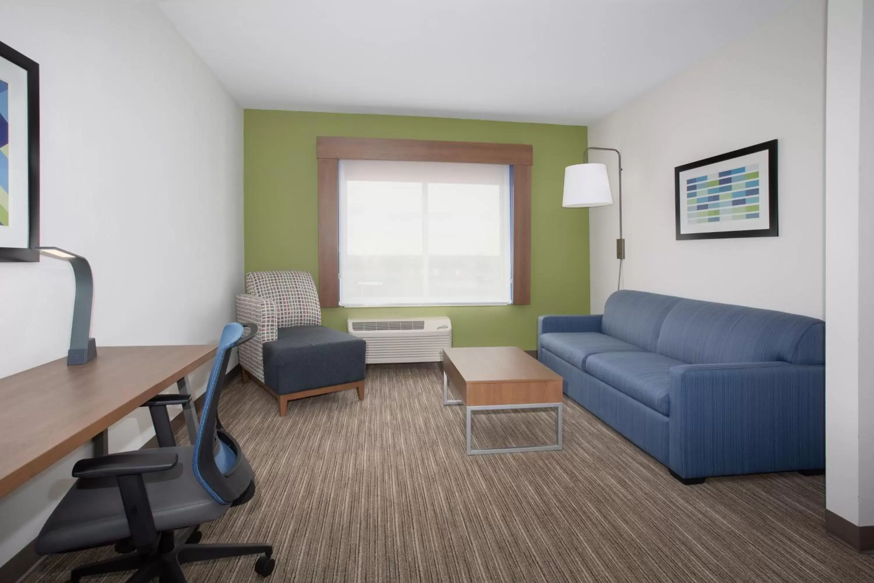 Photo of the whole room, Seating Area in Holiday Inn Express & Suites - Goodland I-70, an IHG Hotel