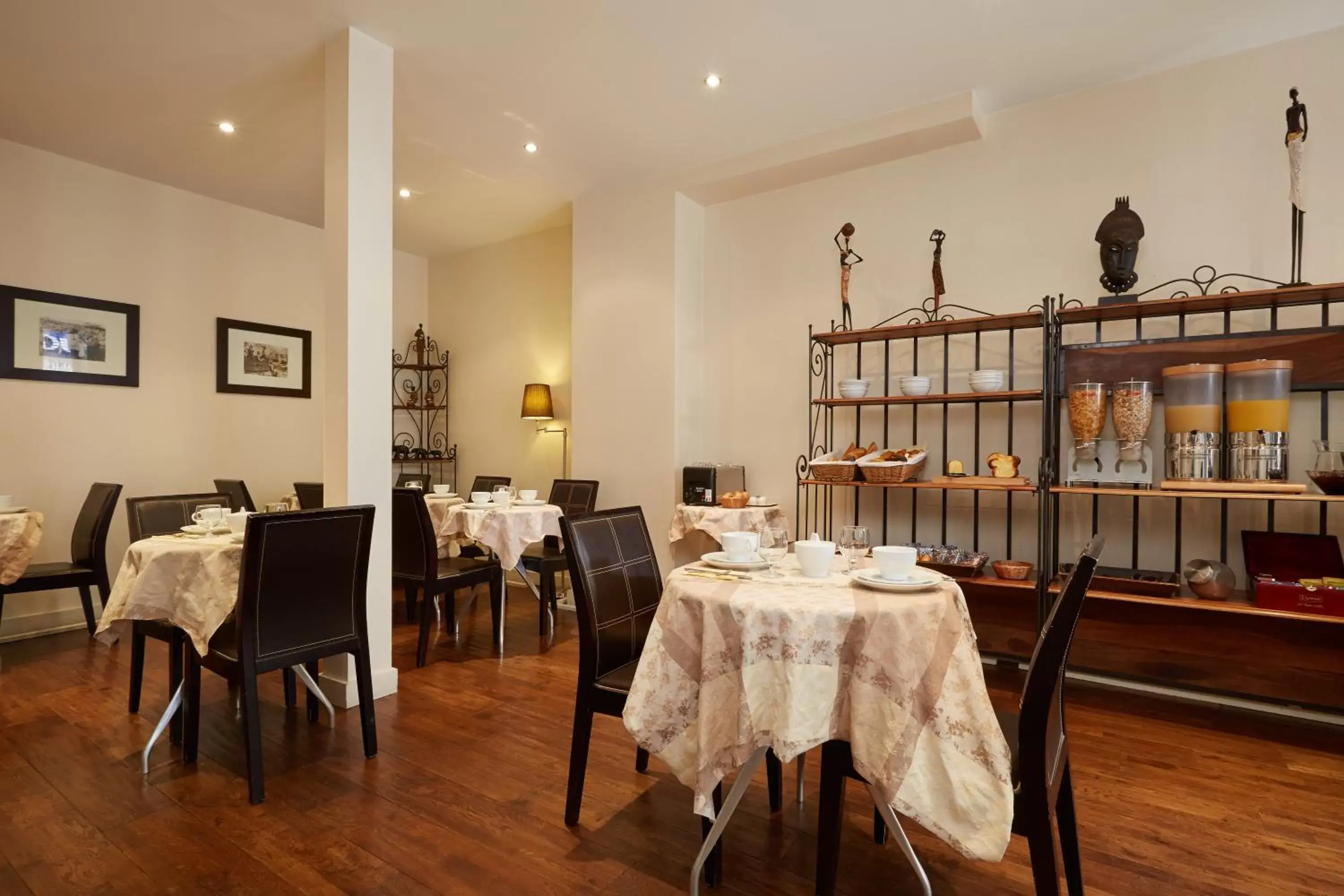 Restaurant/places to eat in Hotel Antin St Georges Restaurant/places to eat in Hotel Antin St Georges