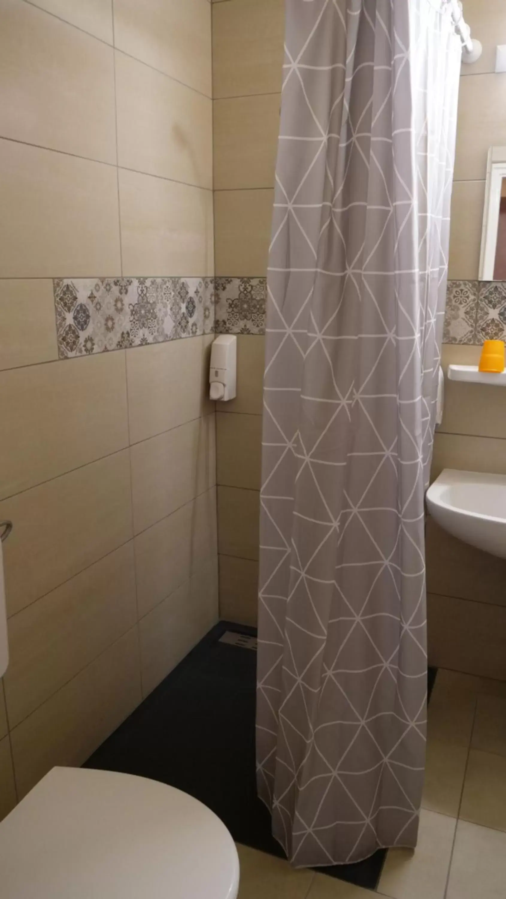 Shower, Bathroom in Attila Hotel