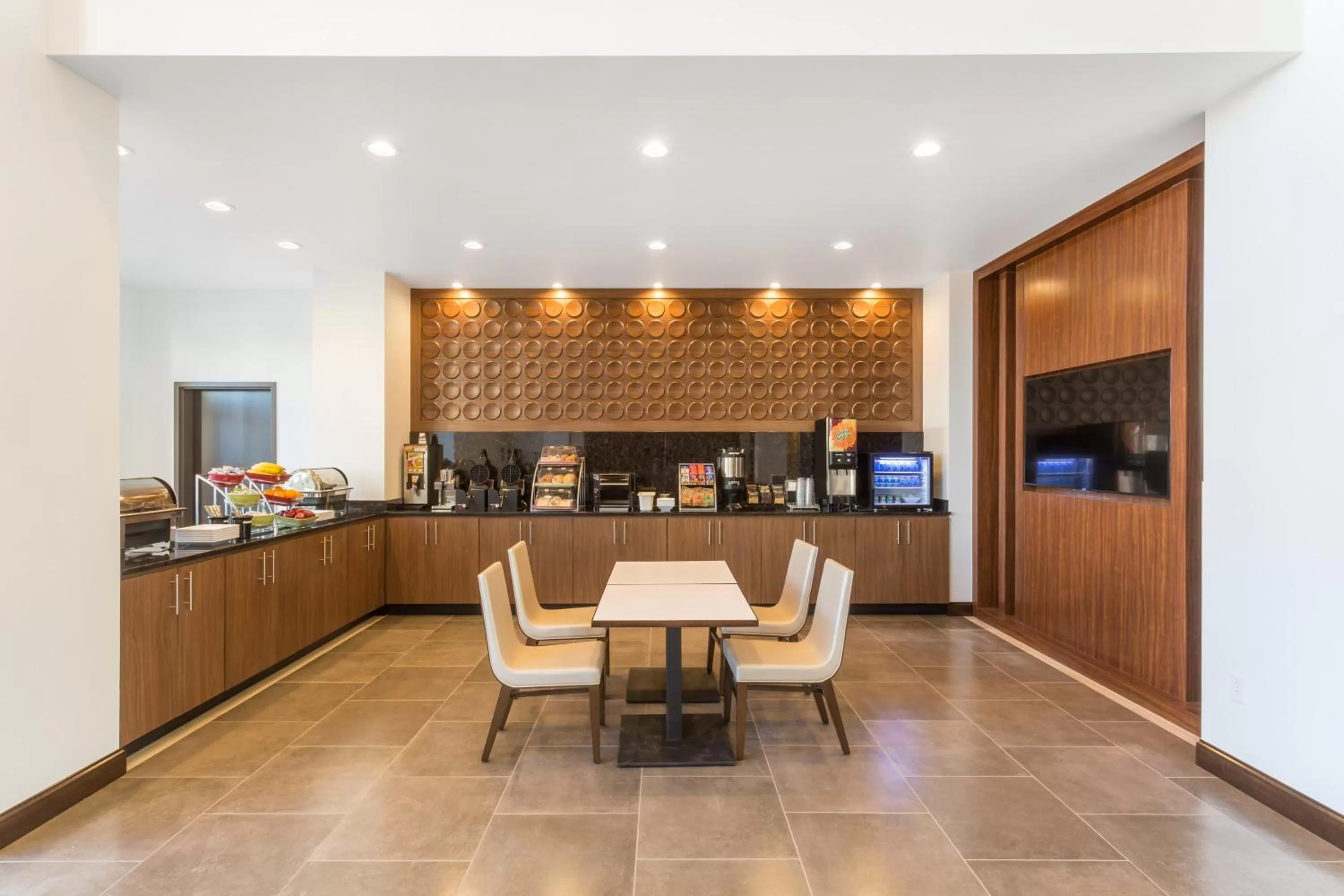 Breakfast in Wingate by Wyndham Hurricane Zion National Park