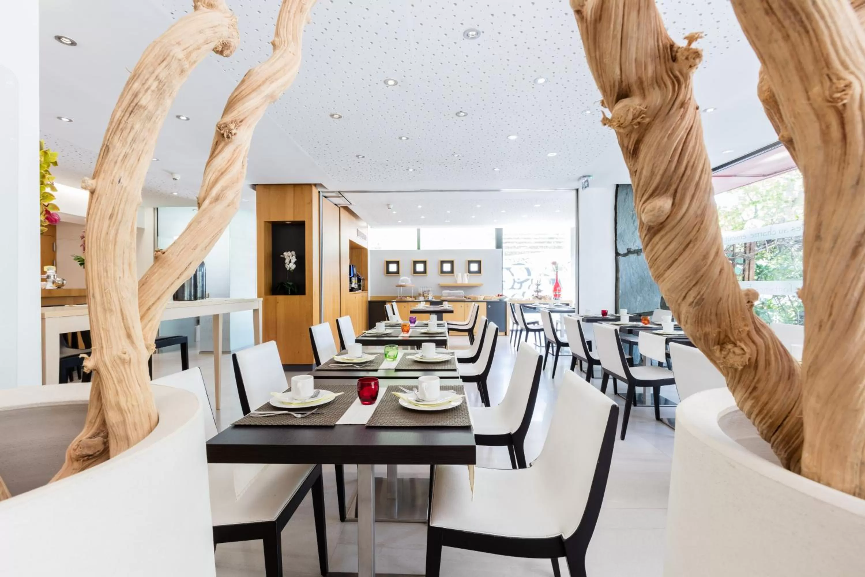 Breakfast in Hôtel Rotonde Aix-en-Provence centre