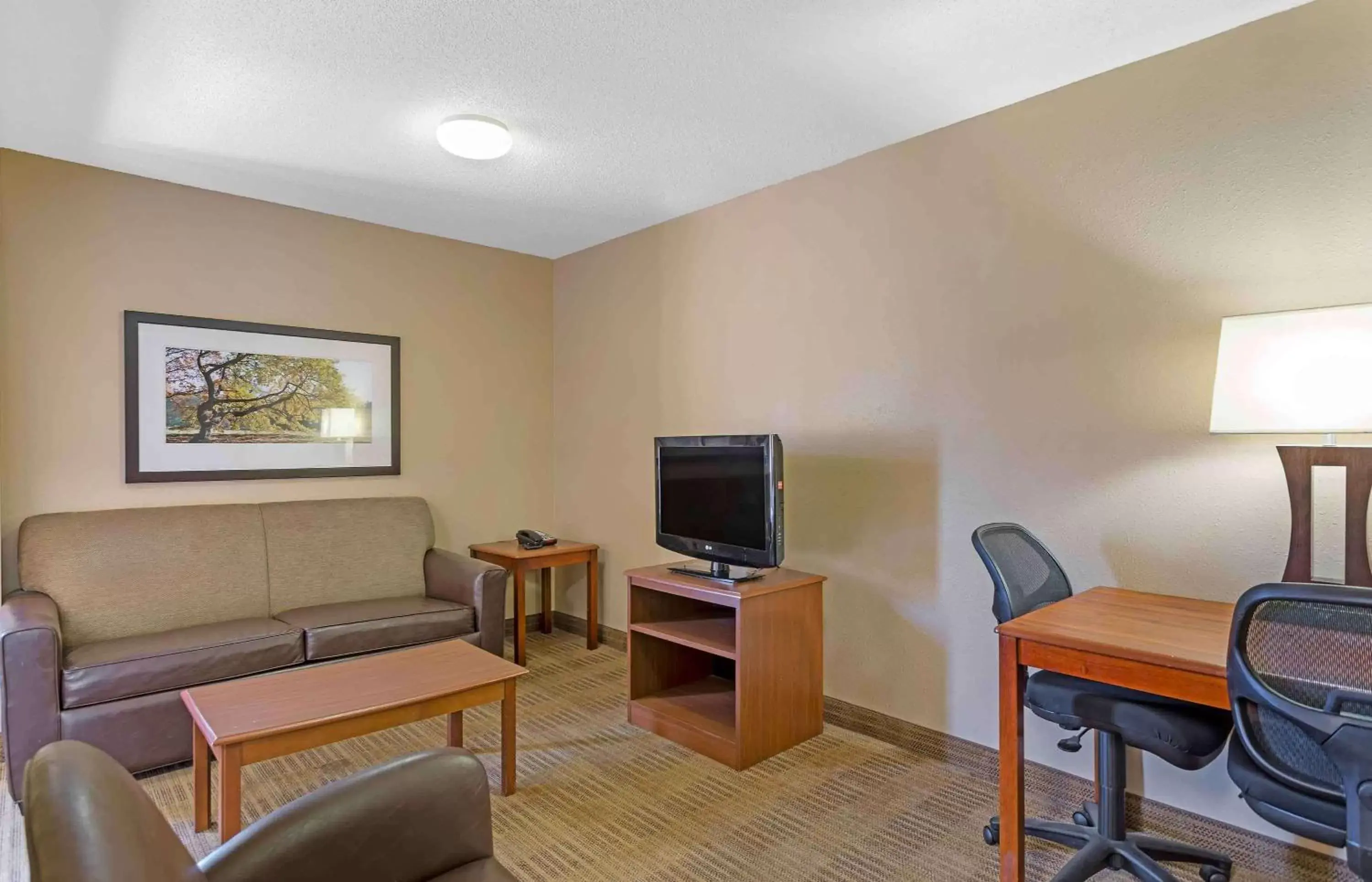 Bedroom, Seating Area in Extended Stay America Select Suites - Memphis - Cordova