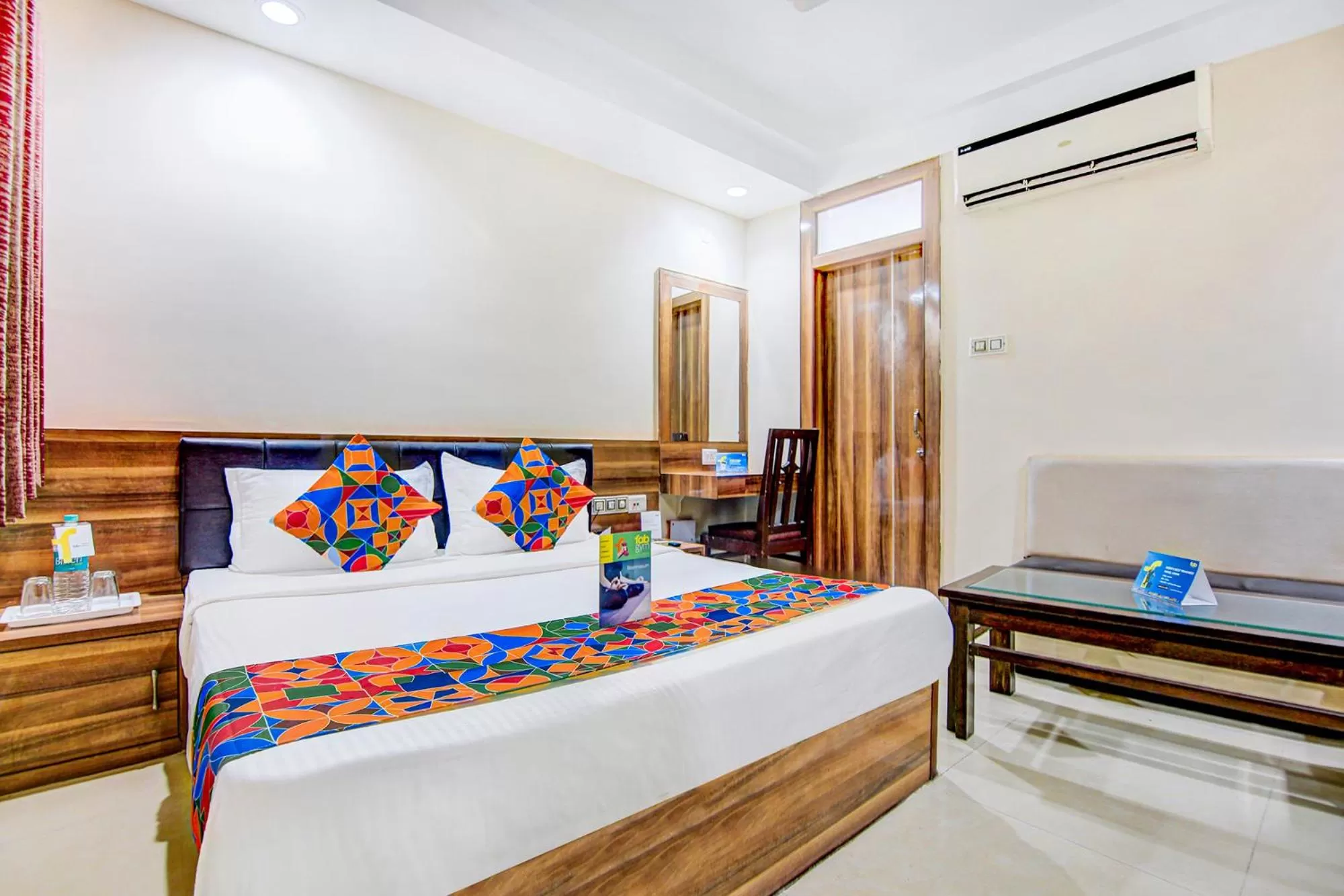 Bedroom, Bed in Via CT Palace