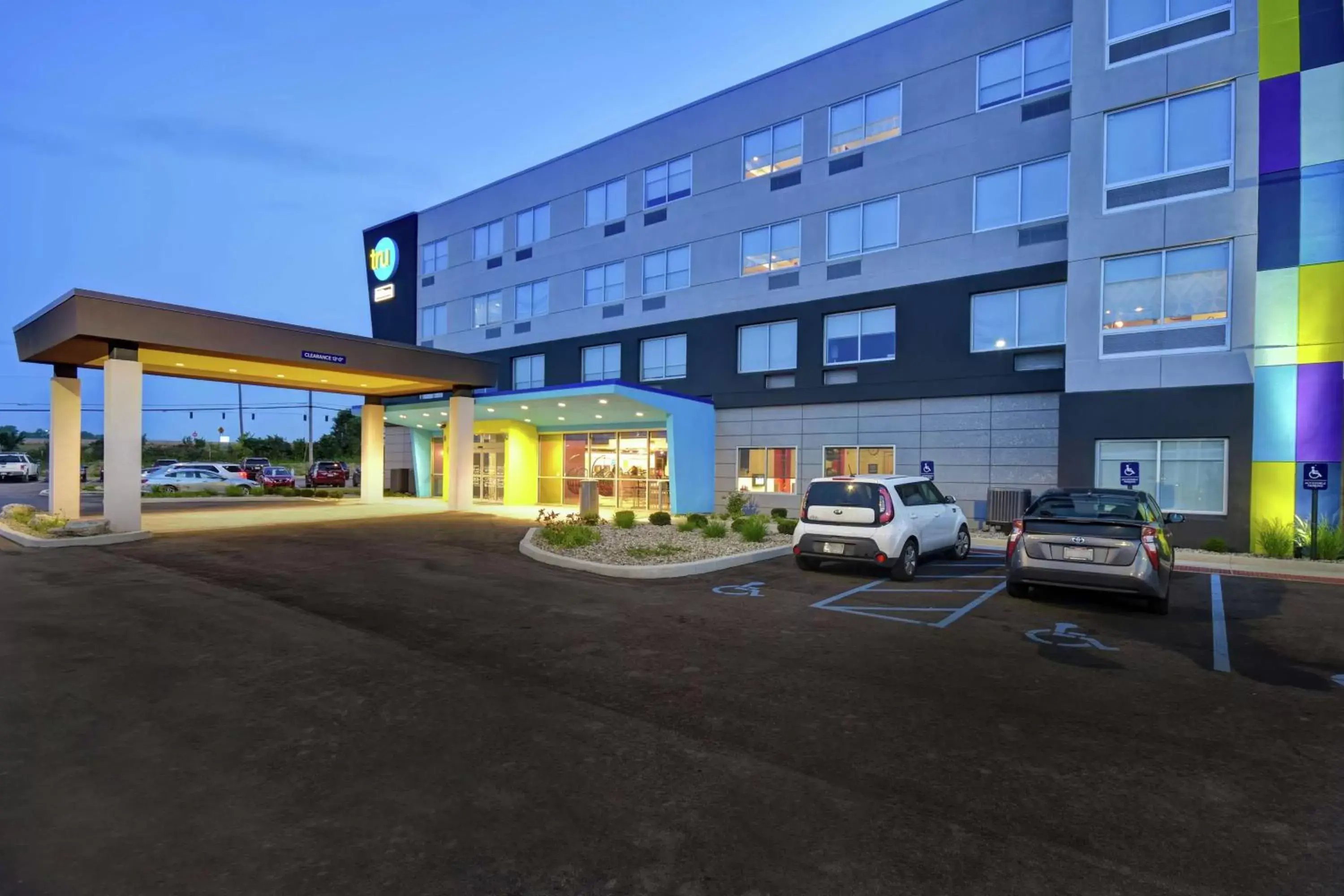 Property building in Tru By Hilton Fort Wayne Property building in Tru By Hilton Fort Wayne