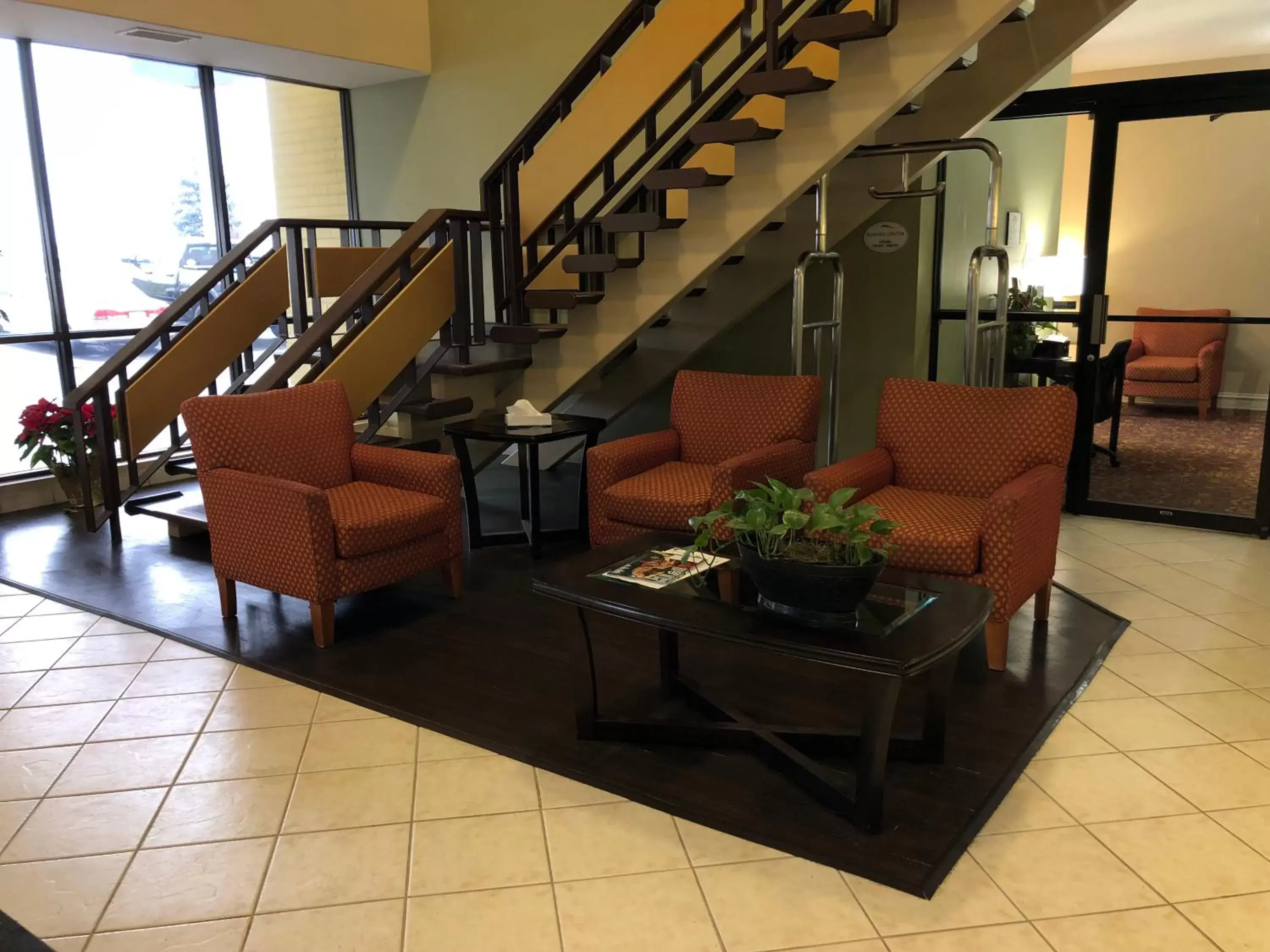 Lobby or reception, Seating Area in Baymont by Wyndham Kokomo