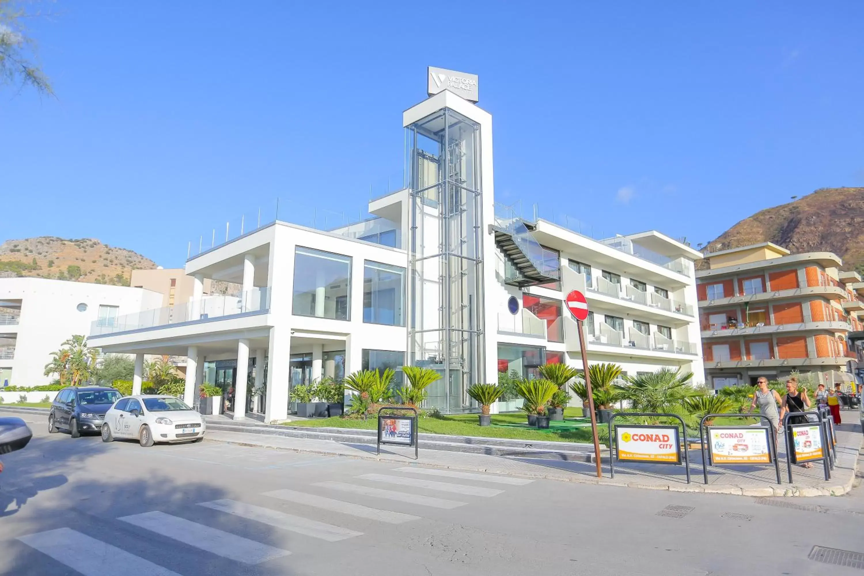 Property Building in Victoria Palace Cefalù