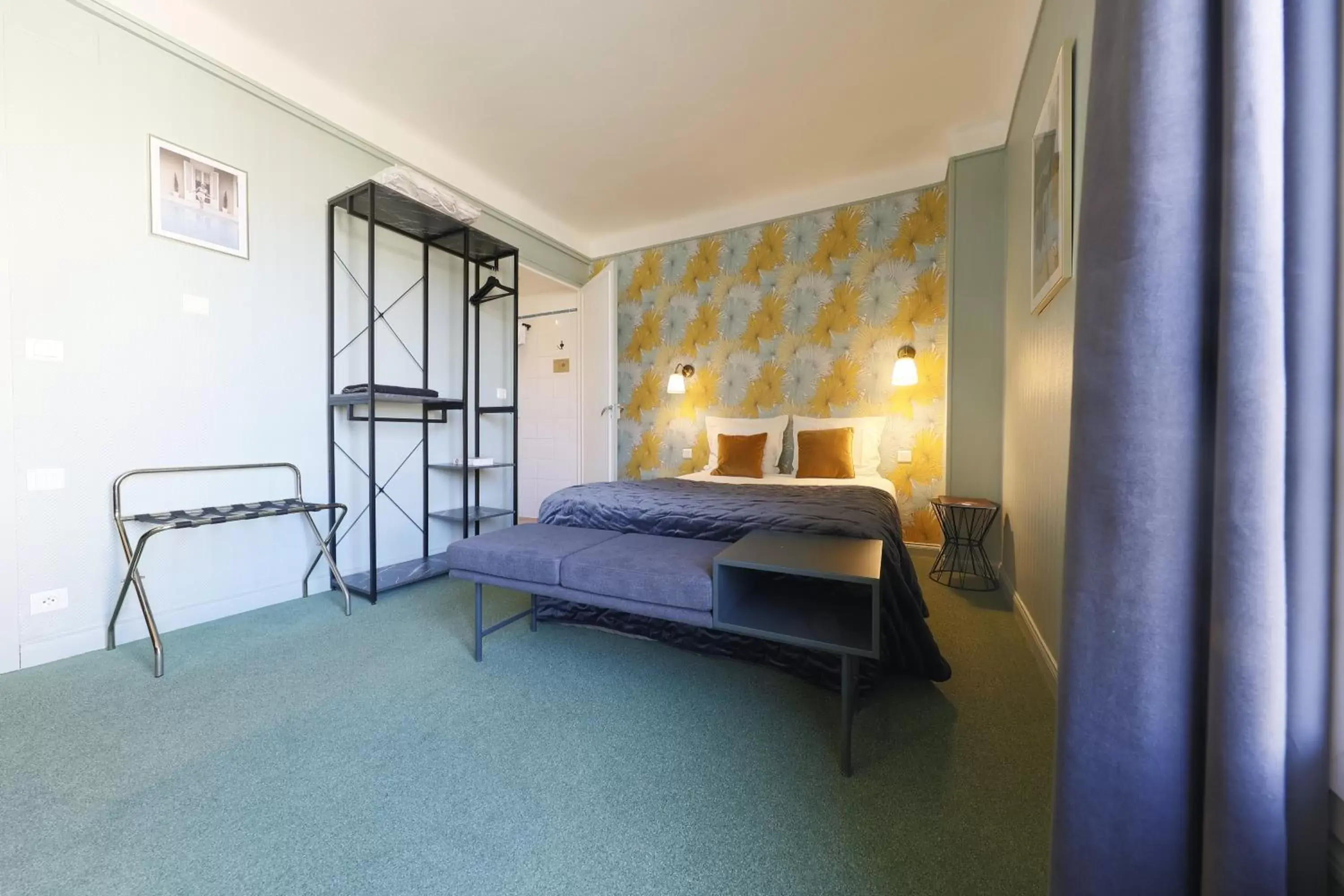Bedroom in Hôtel Azur