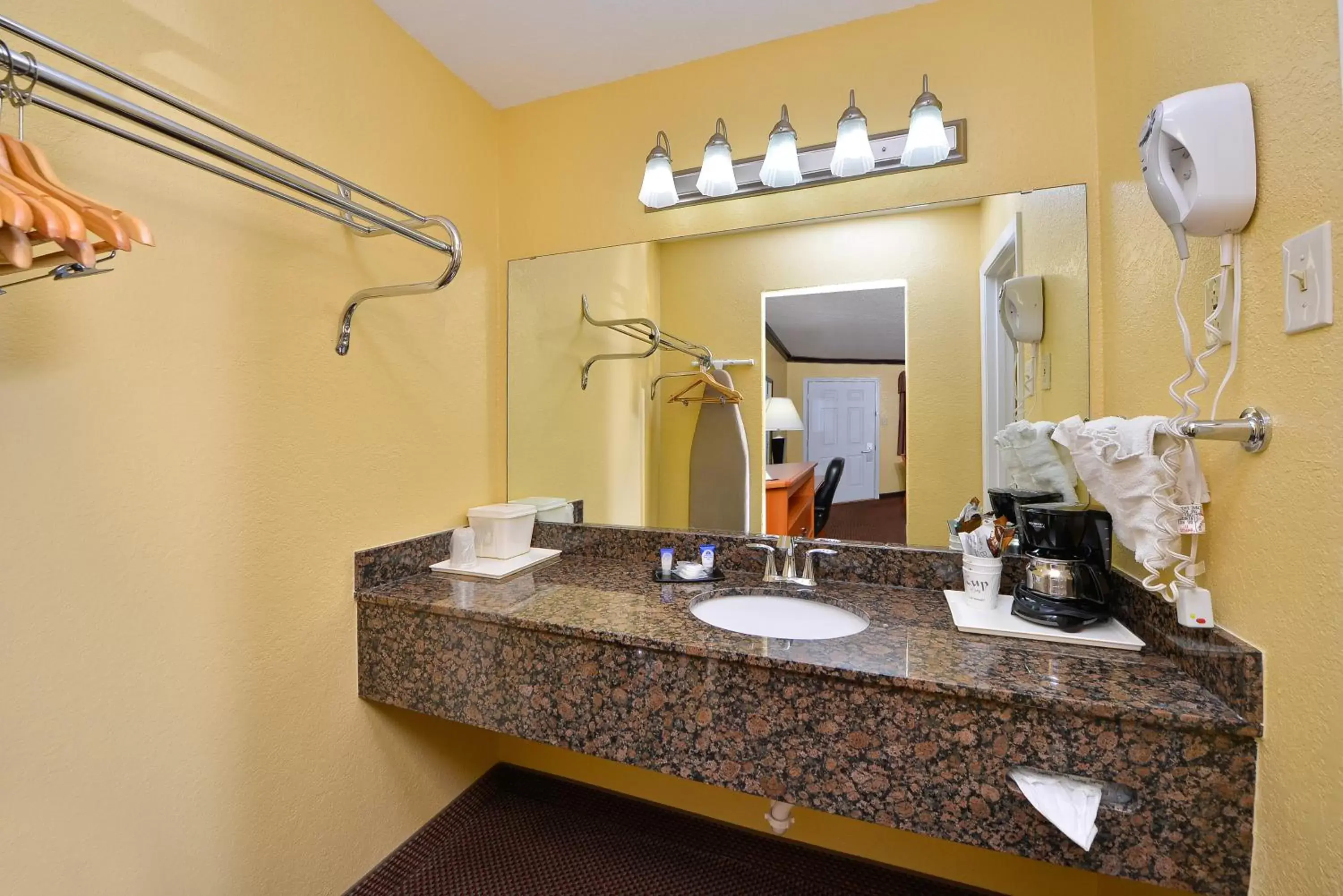 Bathroom in Americas Best Value Inn Center
