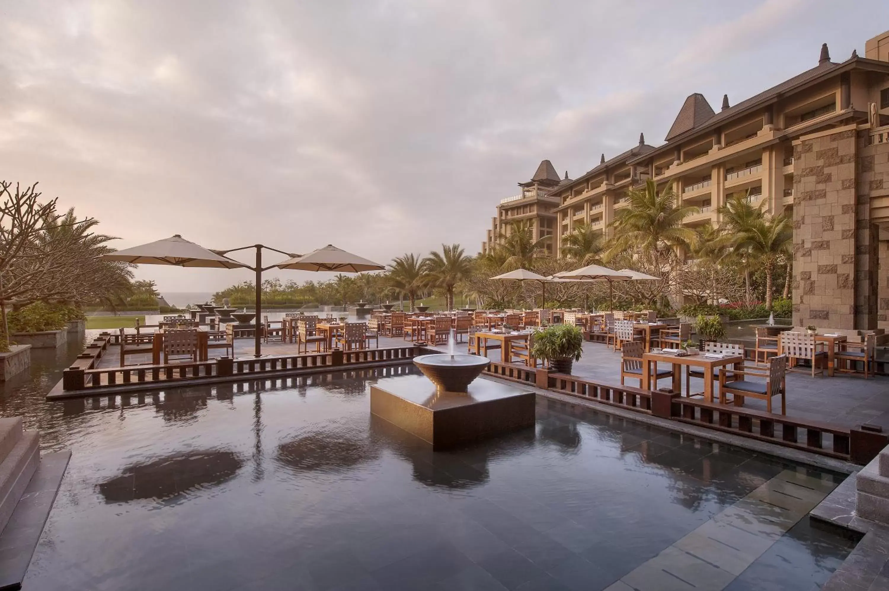 Restaurant/places to eat in Raffles Hainan Clear Water Bay Restaurant/places to eat in Raffles Hainan Clear Water Bay