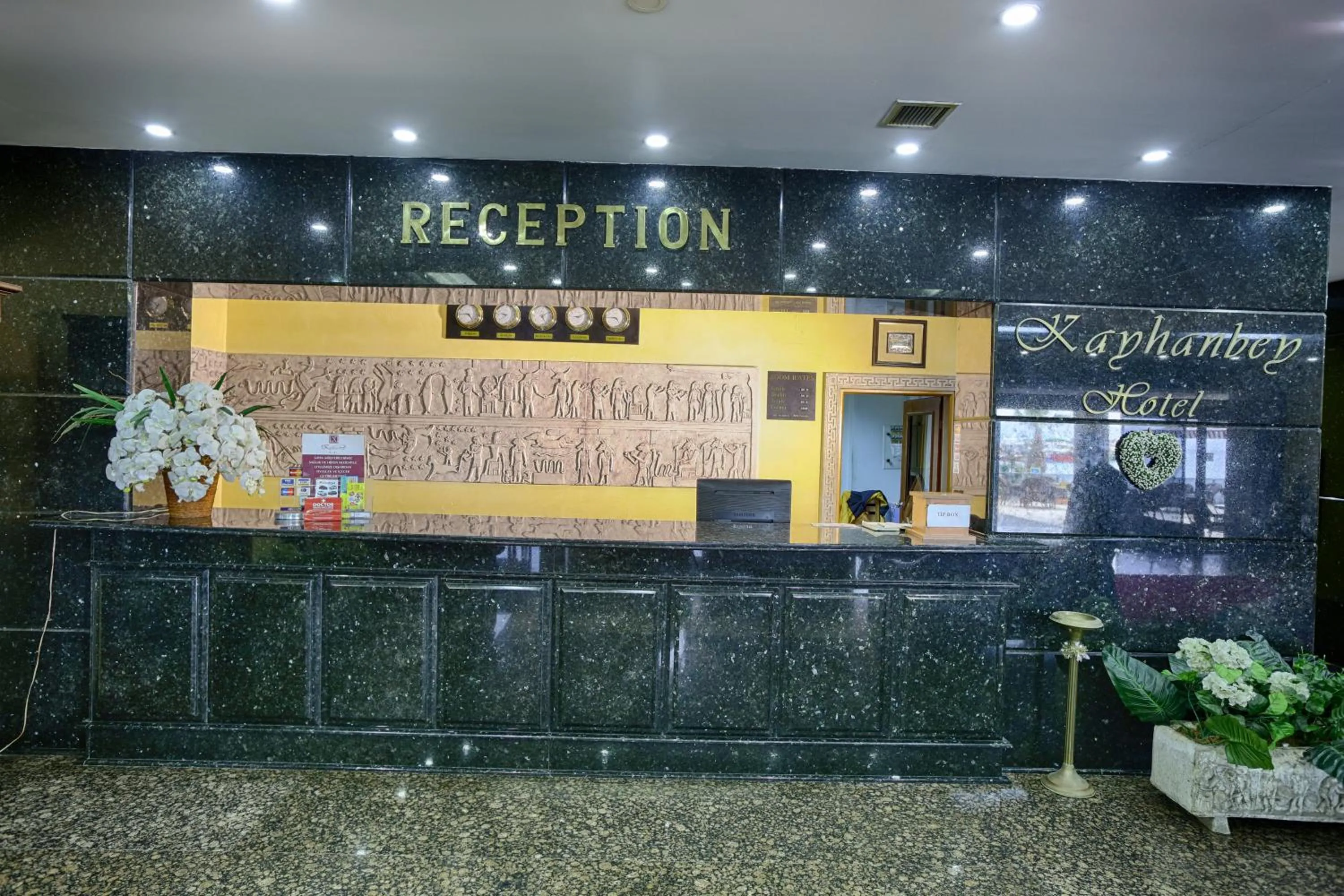 Lobby or reception in Kayhanbey Hotel