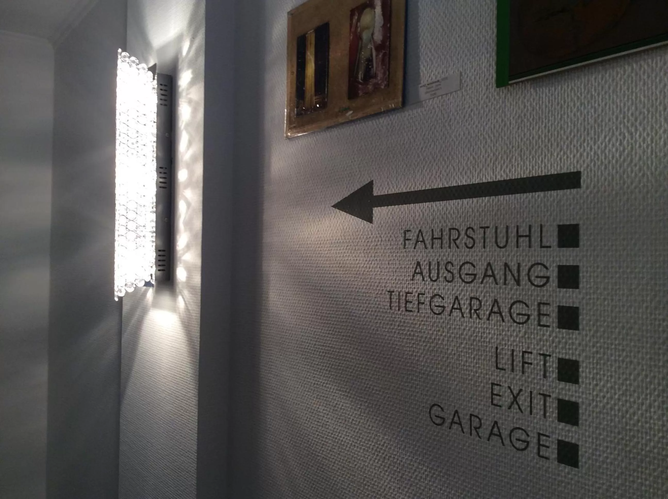 Decorative detail in Hotel52 Bergheim