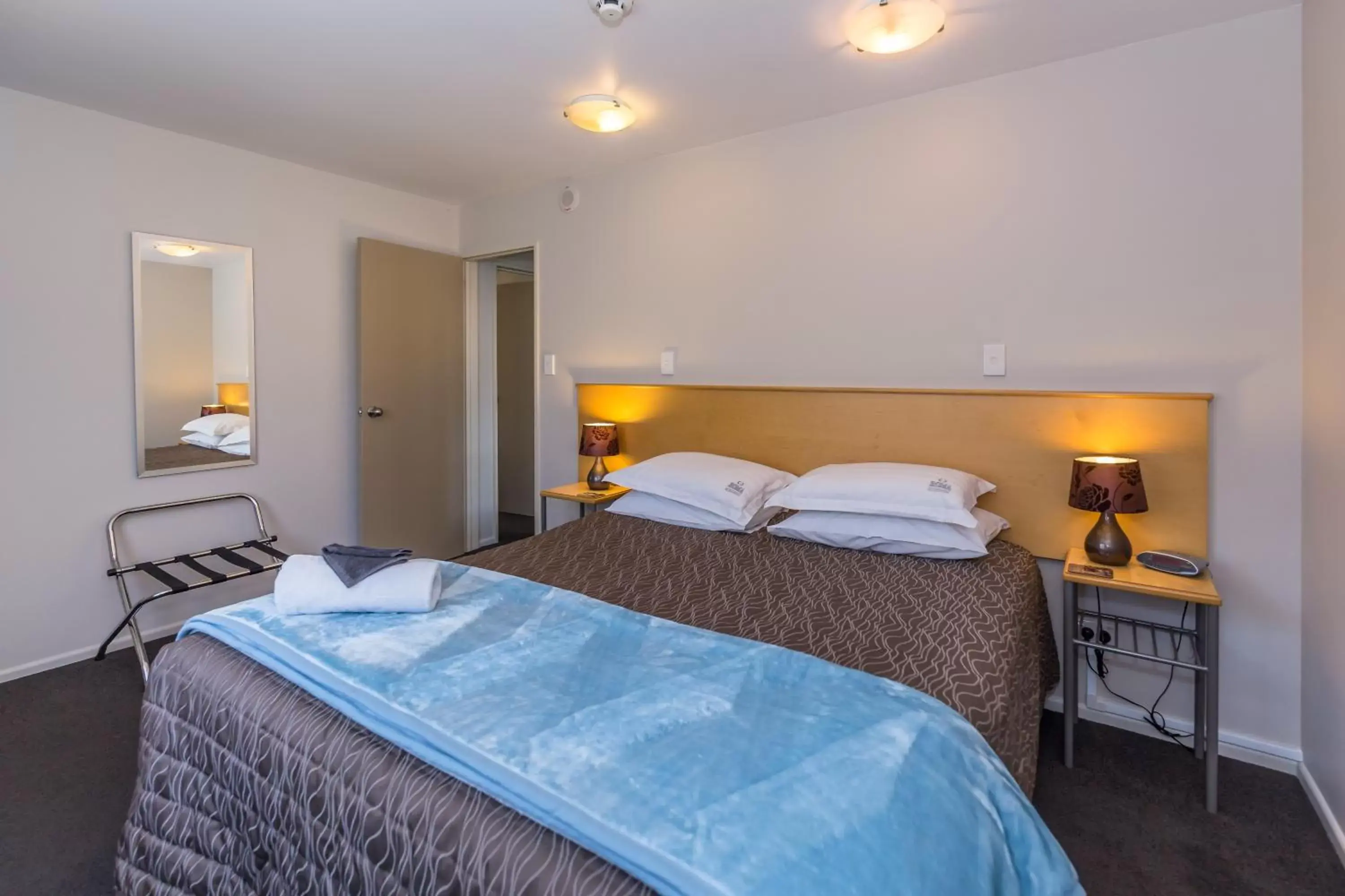 Two-Bedroom Spa Apartment in Roma On Riccarton Motel