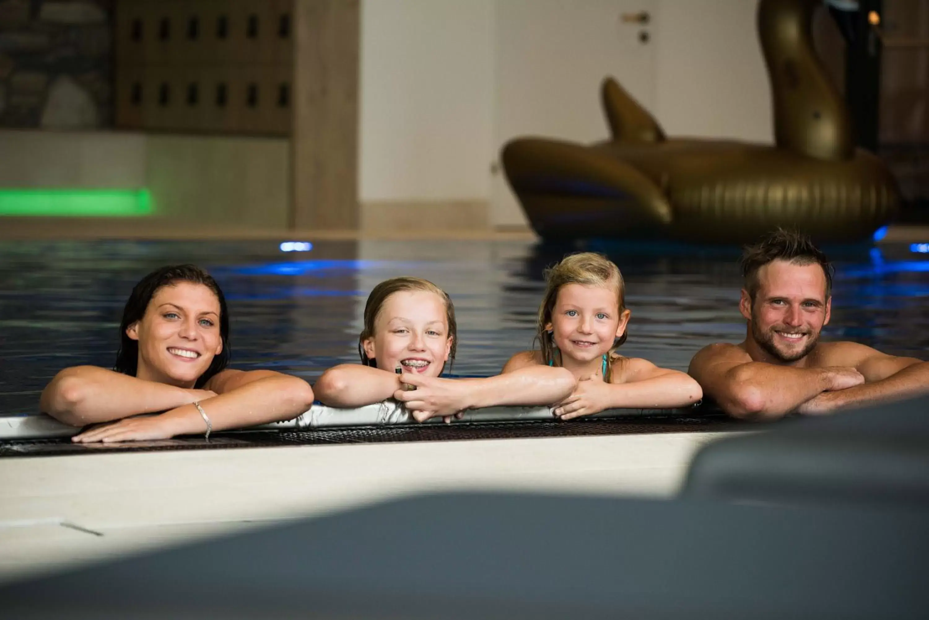 Swimming pool in Hotel Goldried