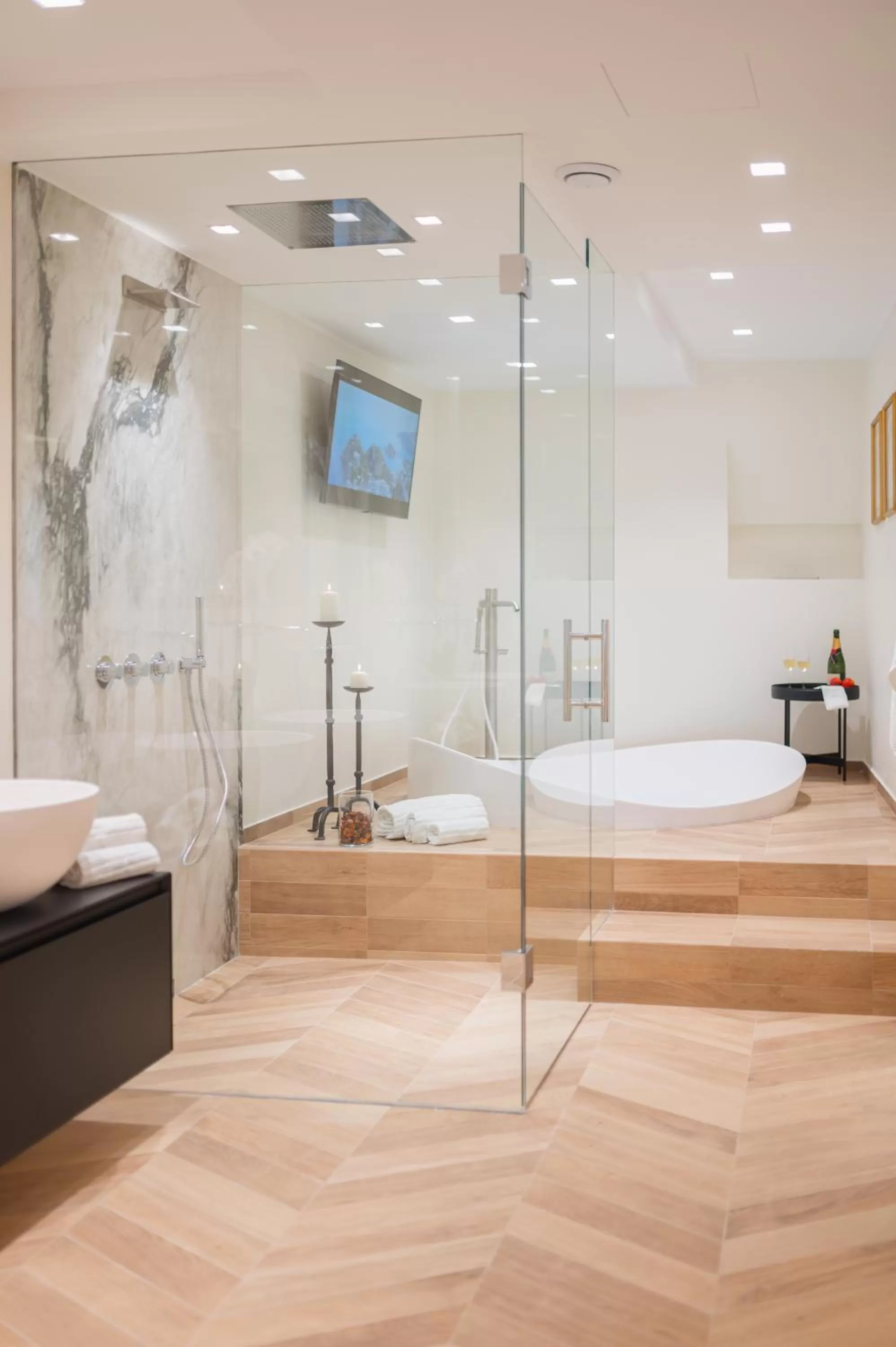Shower, Bed in Naxi Suites