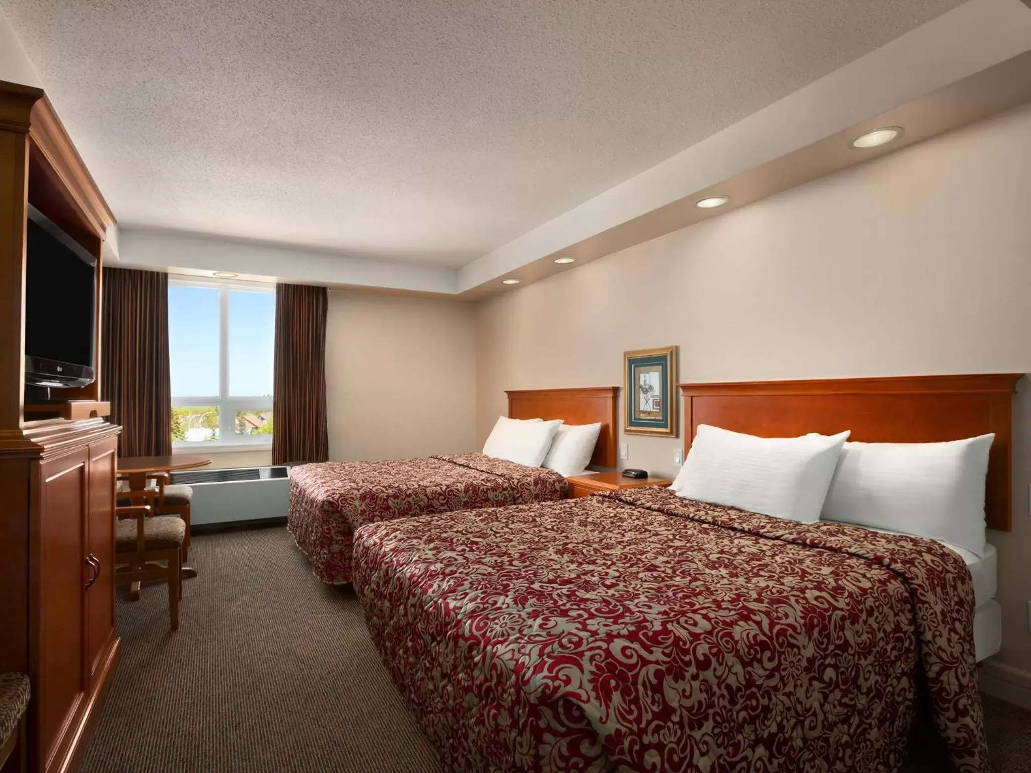 Queen Room with Two Queen Beds in Travelodge by Wyndham Spruce Grove