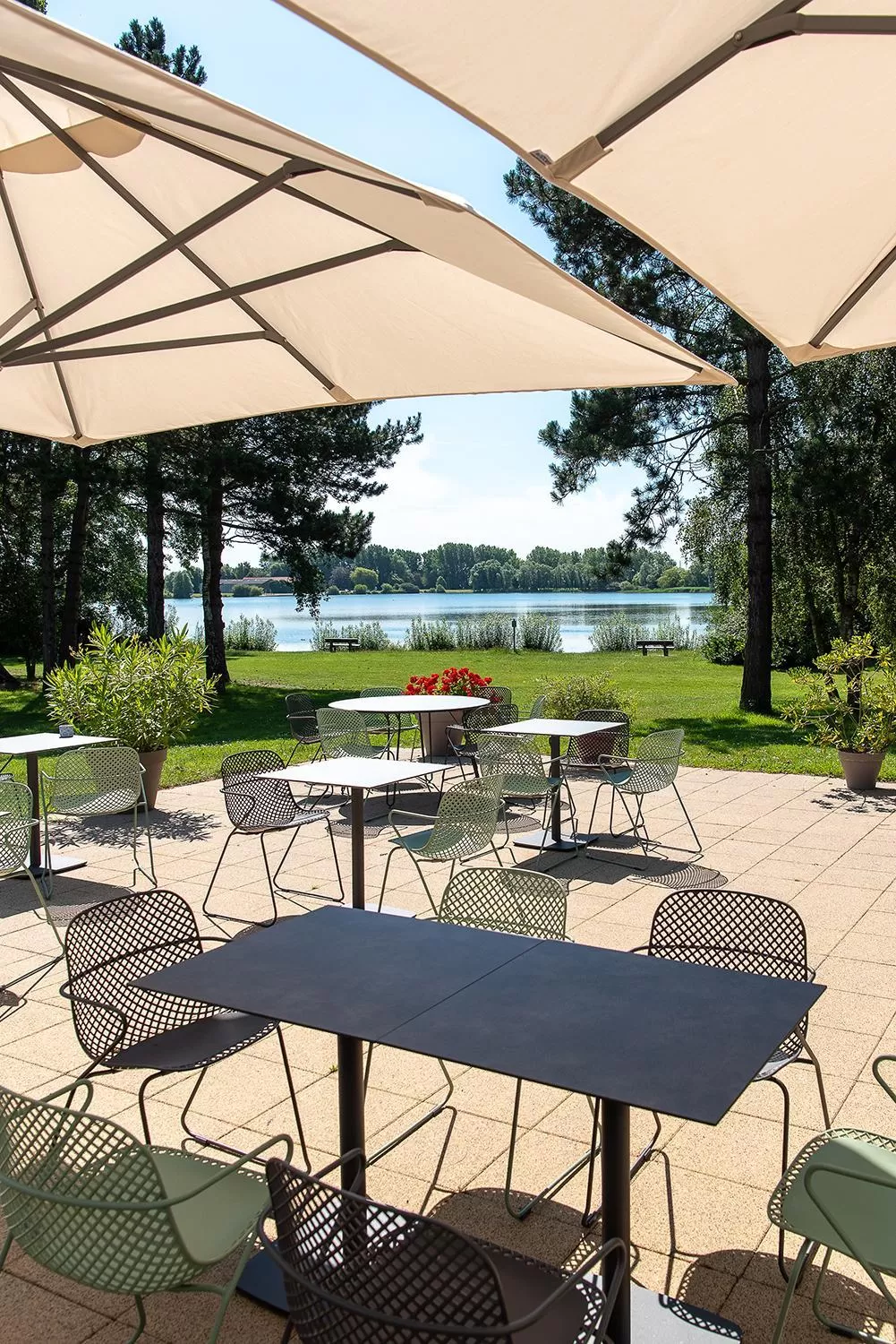 Restaurant/places to eat in Best Western Hotel du Lac Dunkerque- Restaurant ouvert 7/7 midi et soir