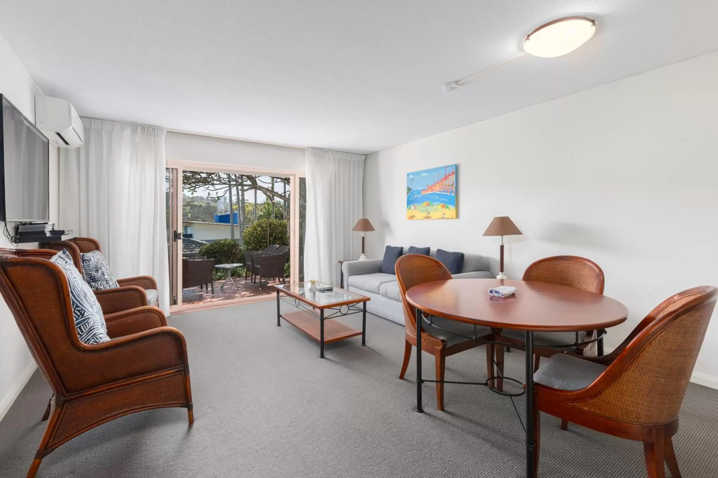 Living room, Seating Area in Charlesworth Bay Beach Resort