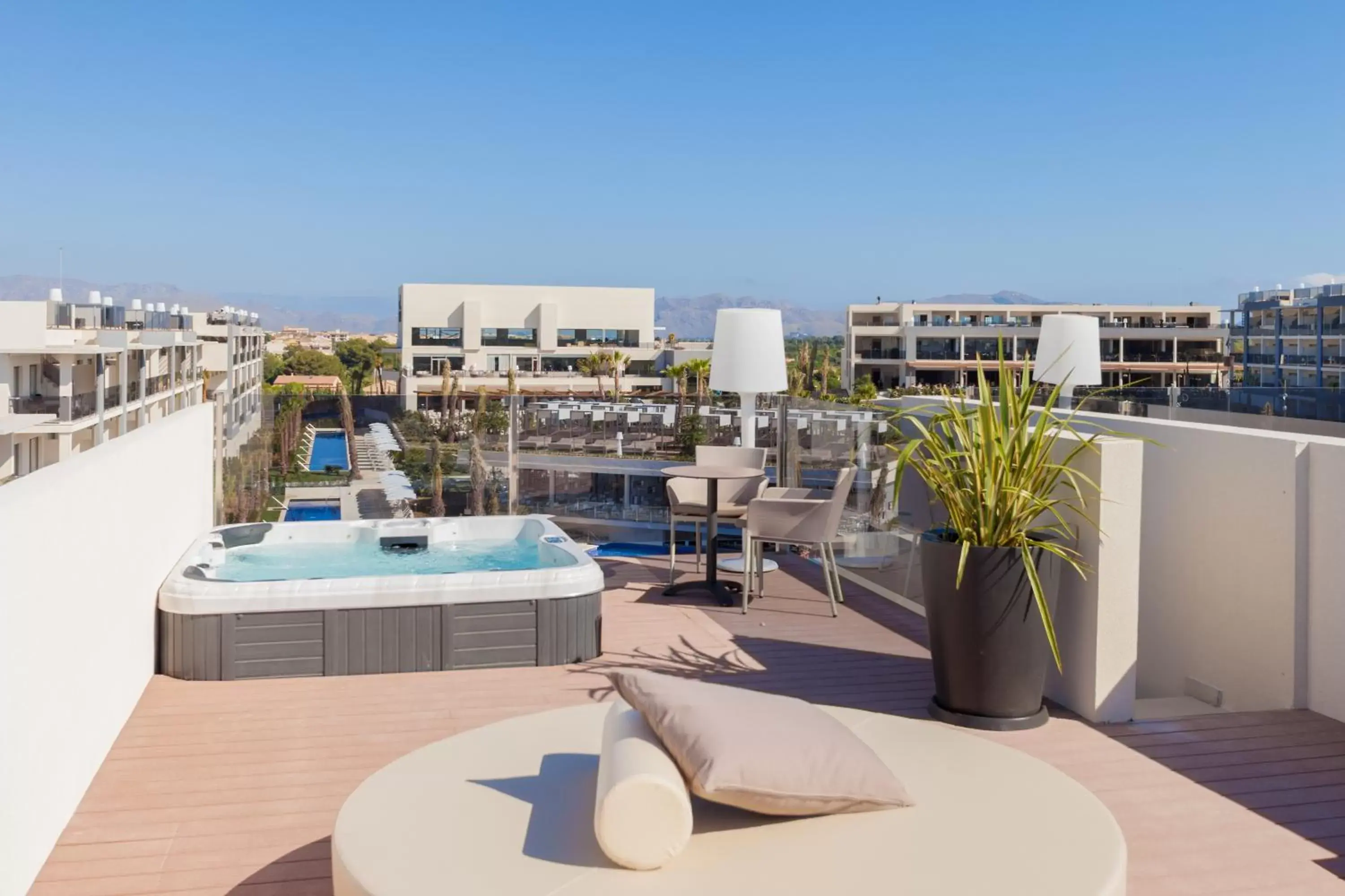 Balcony/Terrace, Swimming Pool in Zafiro Palace Alcudia