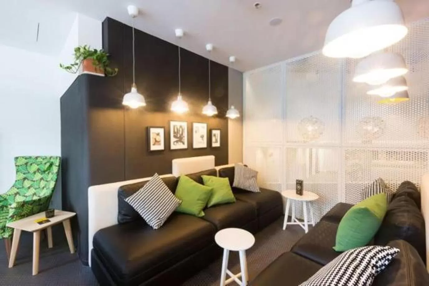 Restaurant/places to eat in Song Hotel Sydney