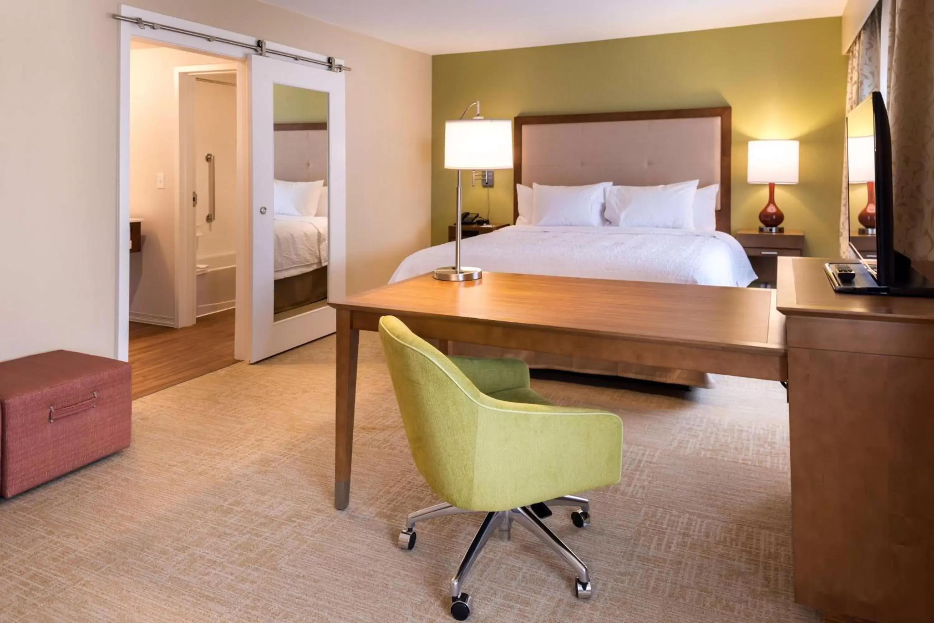 Bed in Hampton Inn & Suites Silverthorne