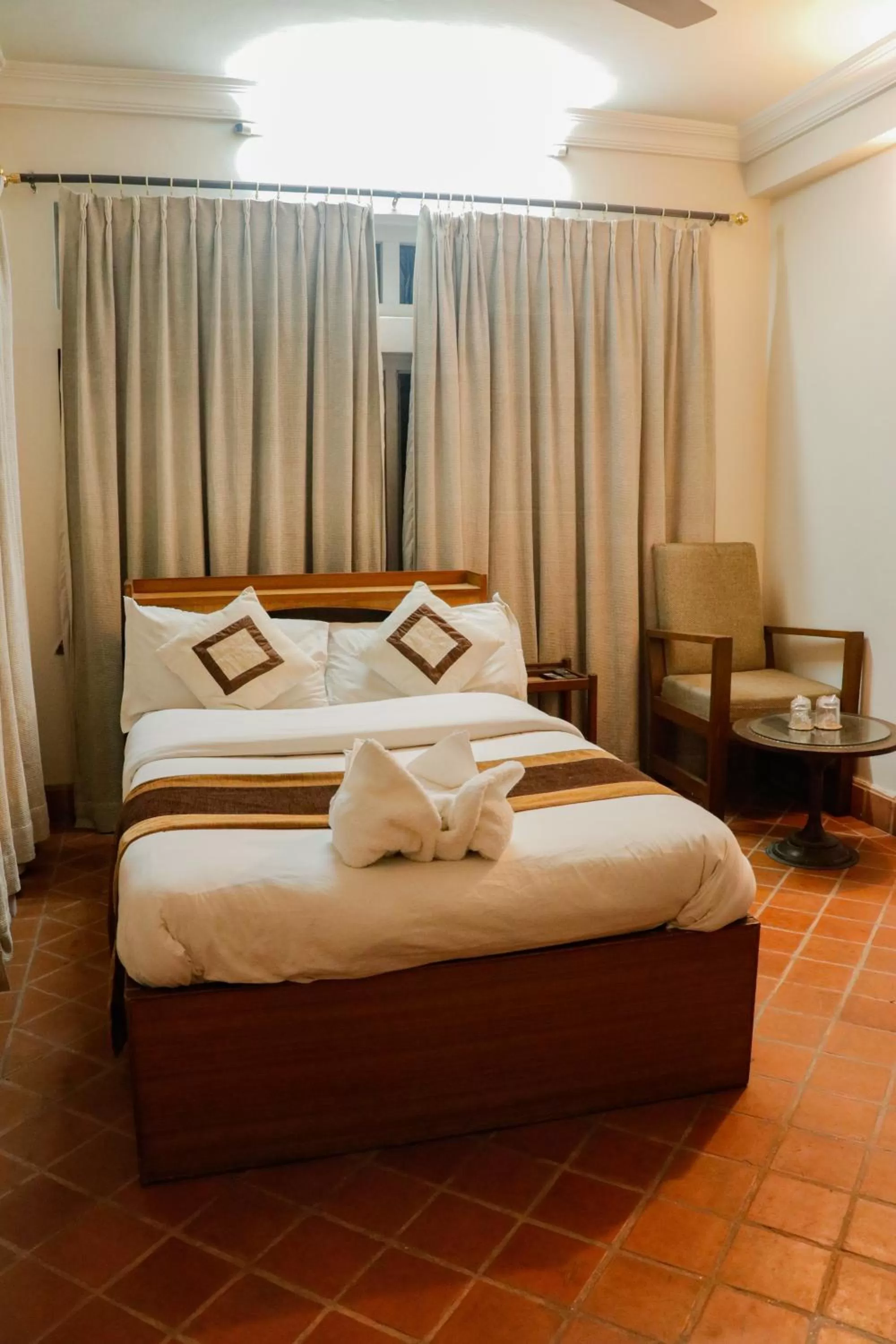 Bed in Hotel ThorongLa Thamel