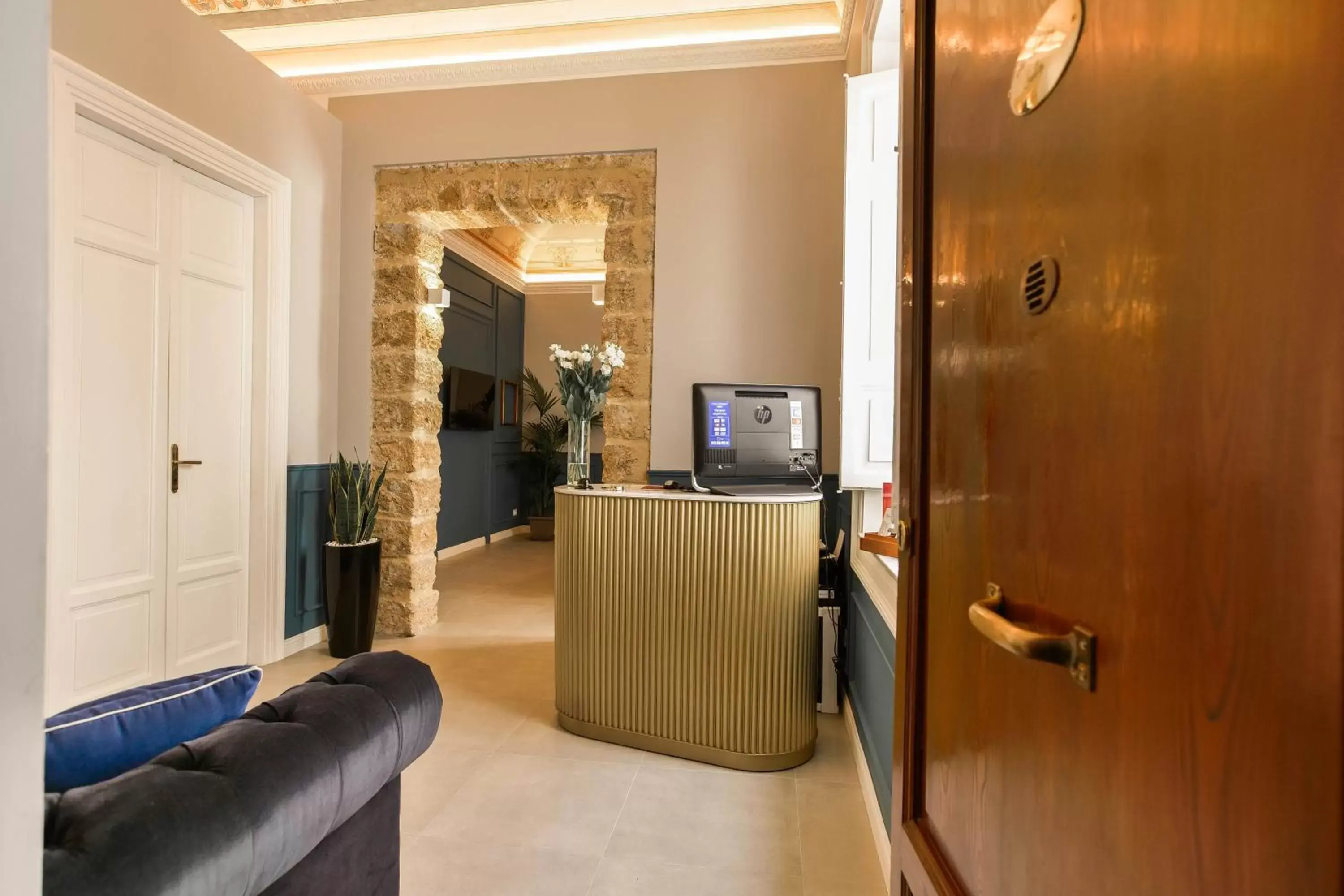 Lobby or reception, TV/Entertainment Center in Family Affair Palermo