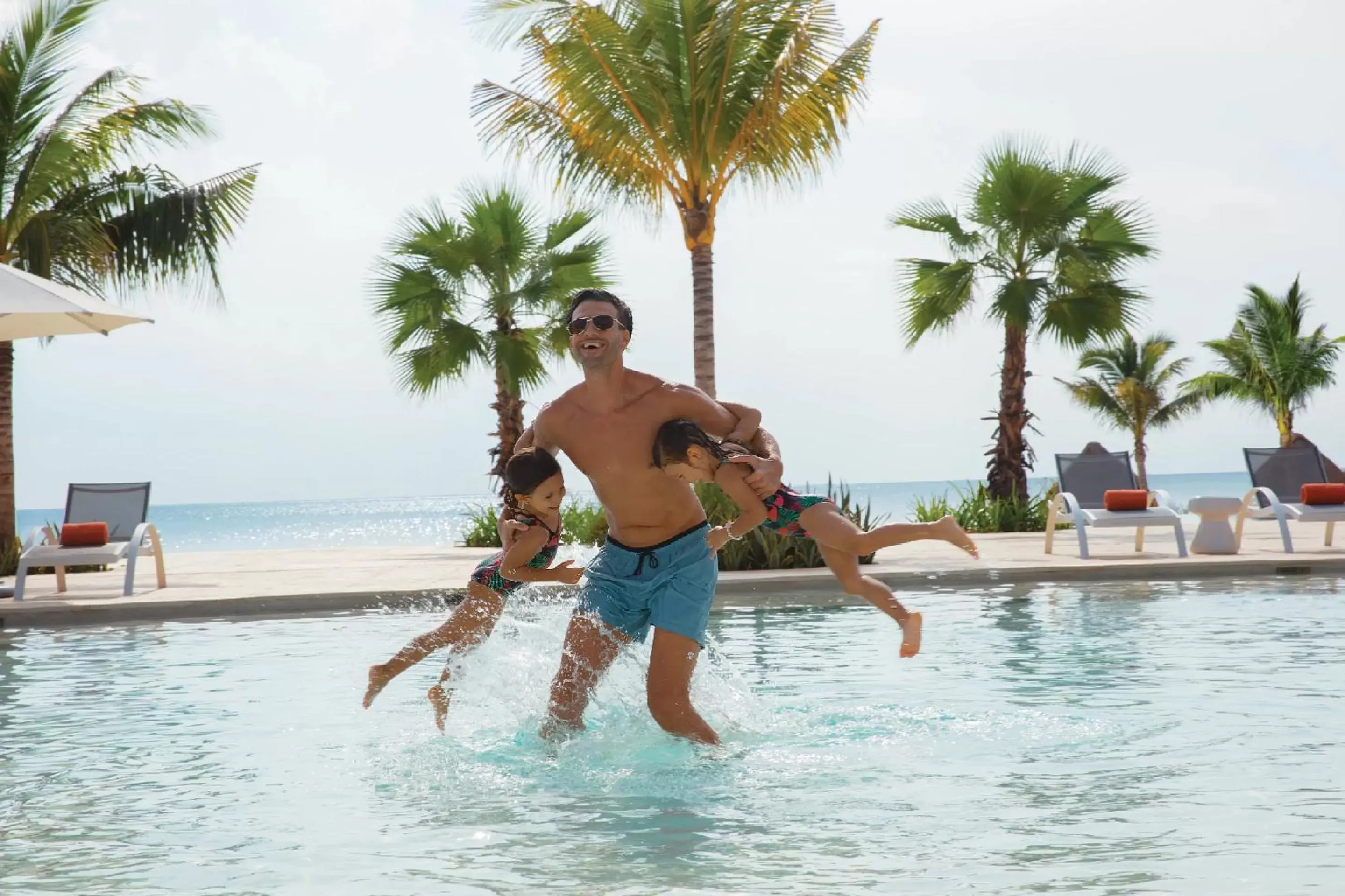 Swimming pool in Dreams Aventuras Riviera Maya