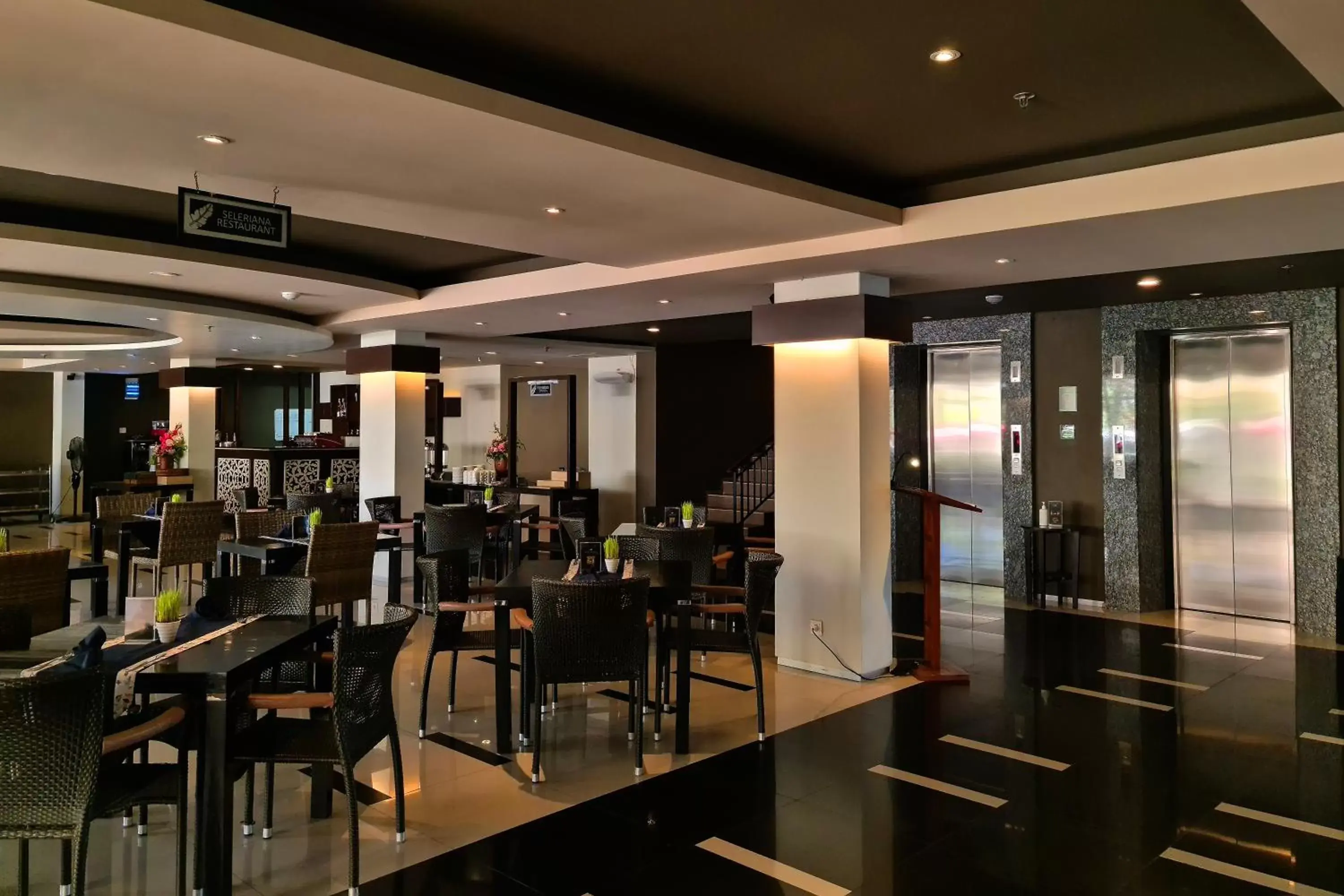 Restaurant/Places to Eat in The Kana Kuta Hotel