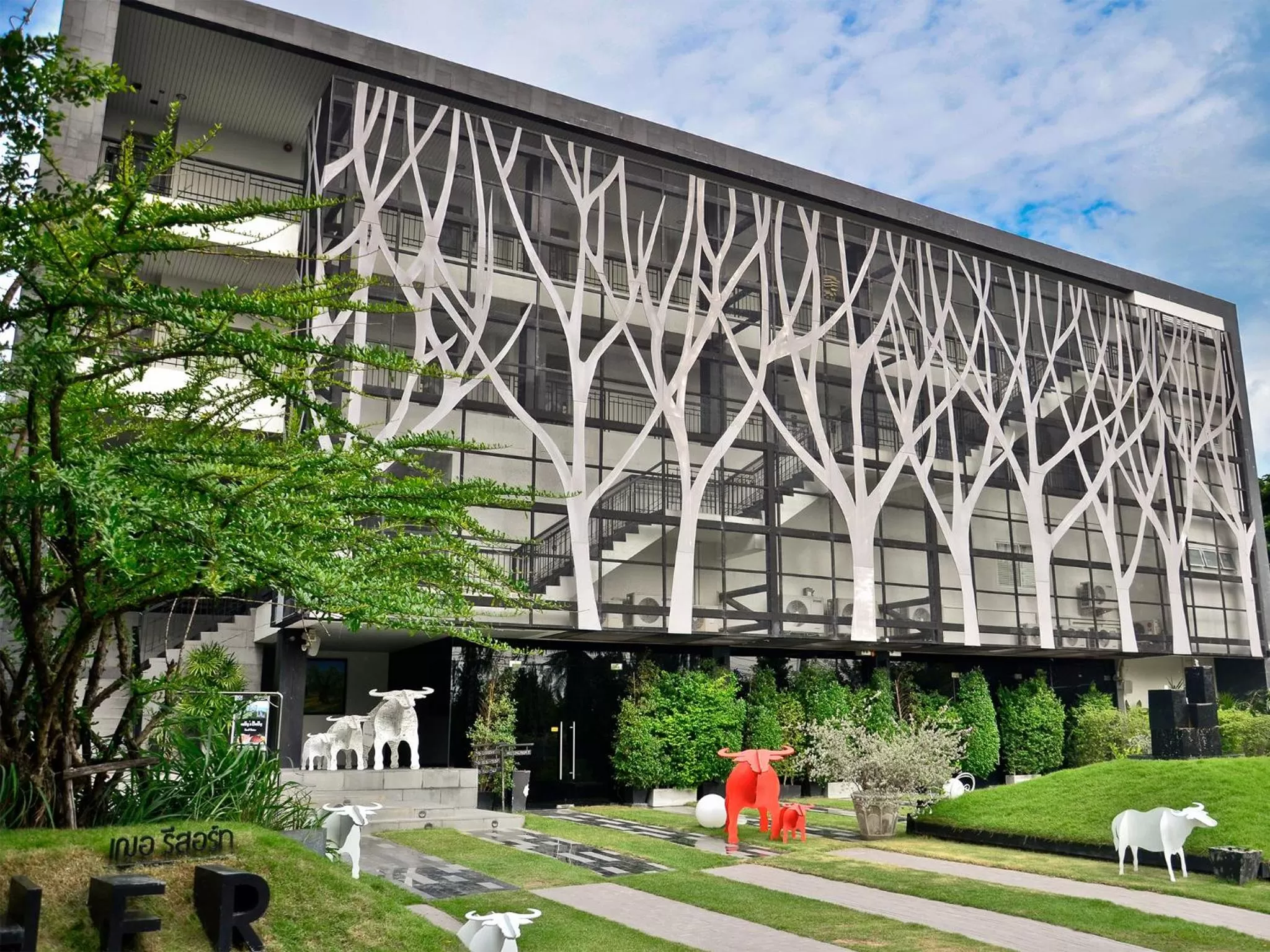 Decorative detail in Cher Resort