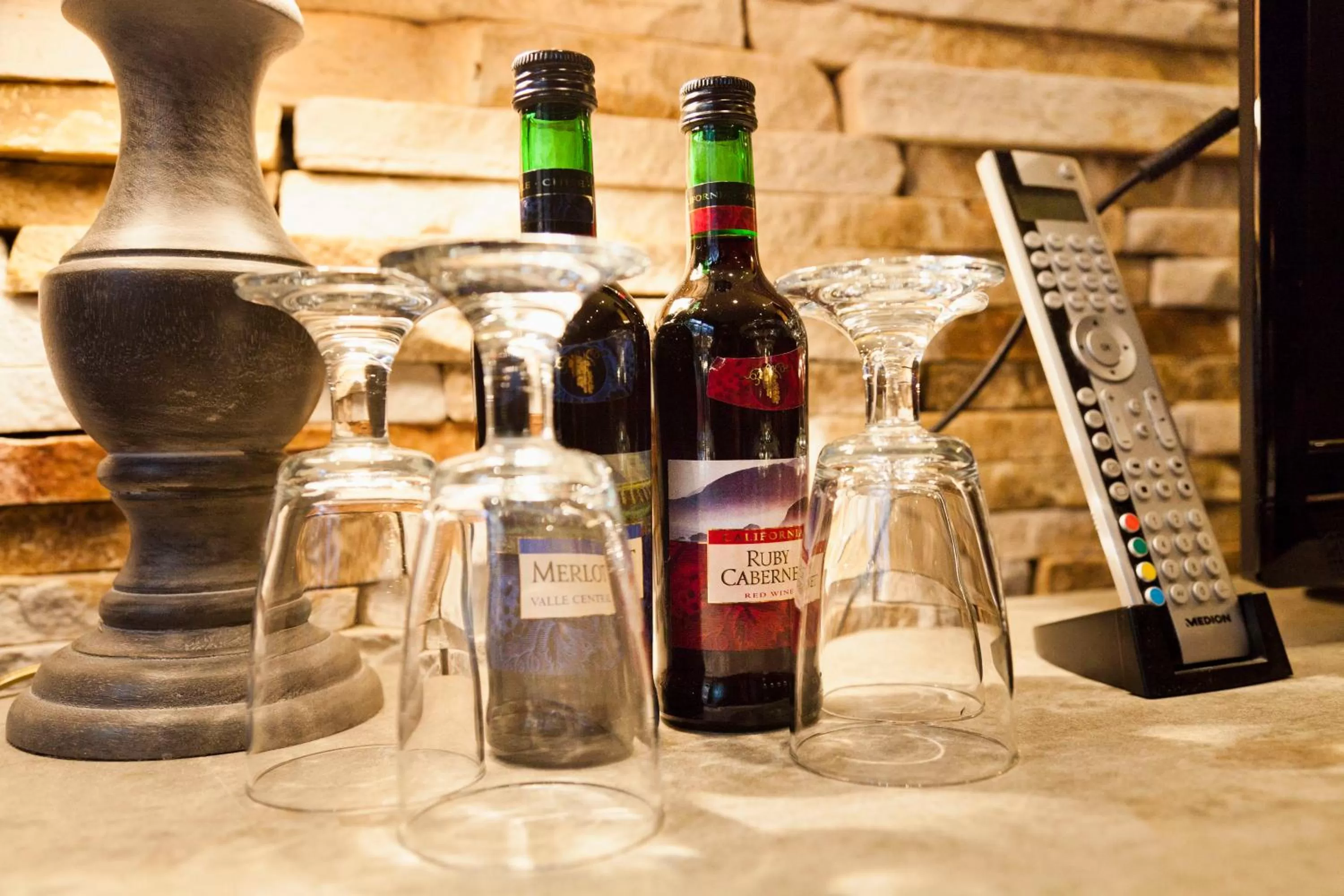 Alcoholic drinks in Hotel Diamonds and Pearls