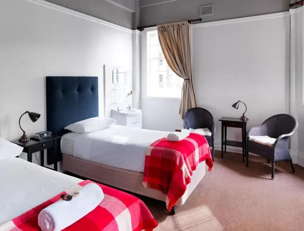 Bedroom, Bed in Grand Hotel Sydney