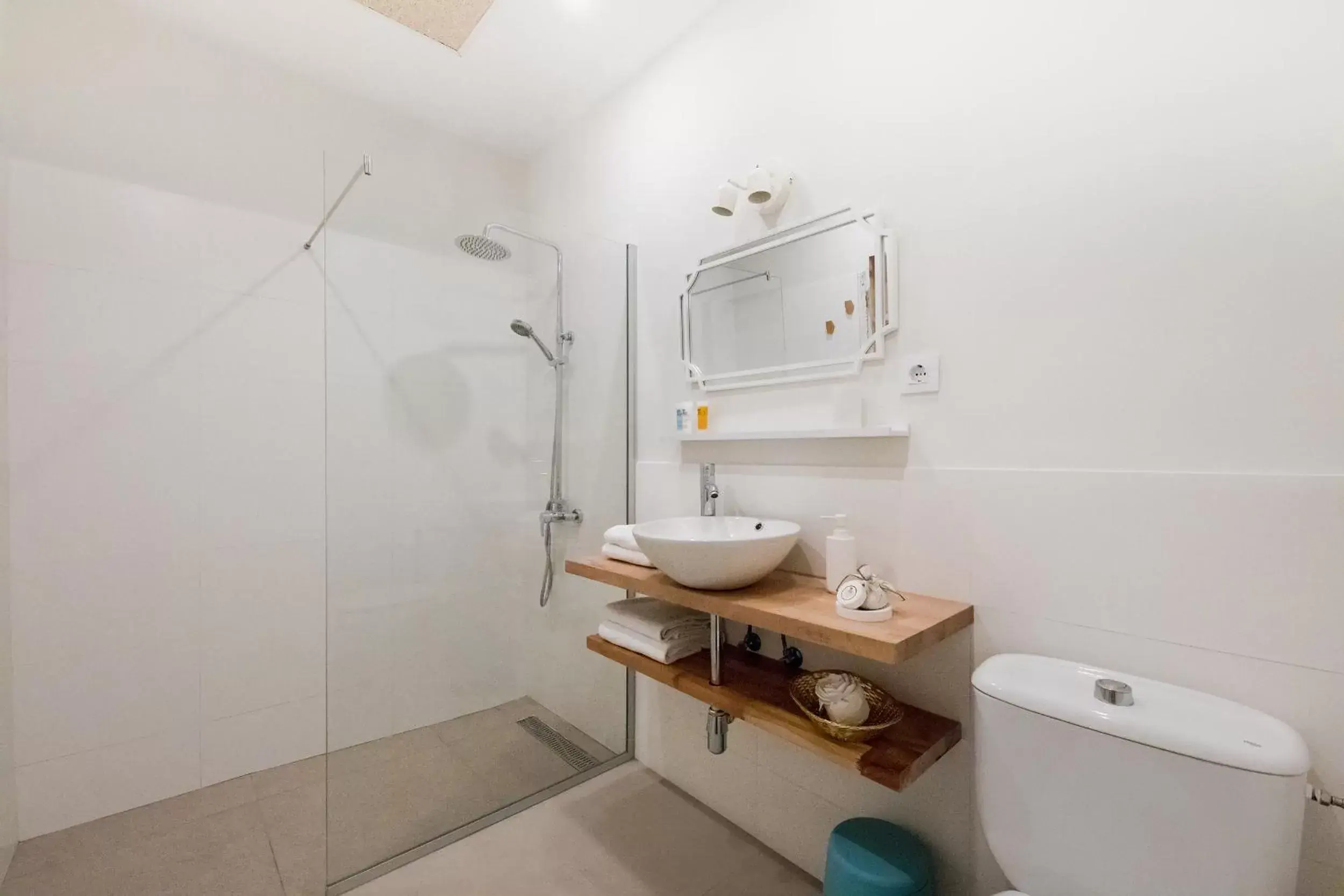 Photo of the whole room, Bathroom in Maresía Canteras Urban Hotel