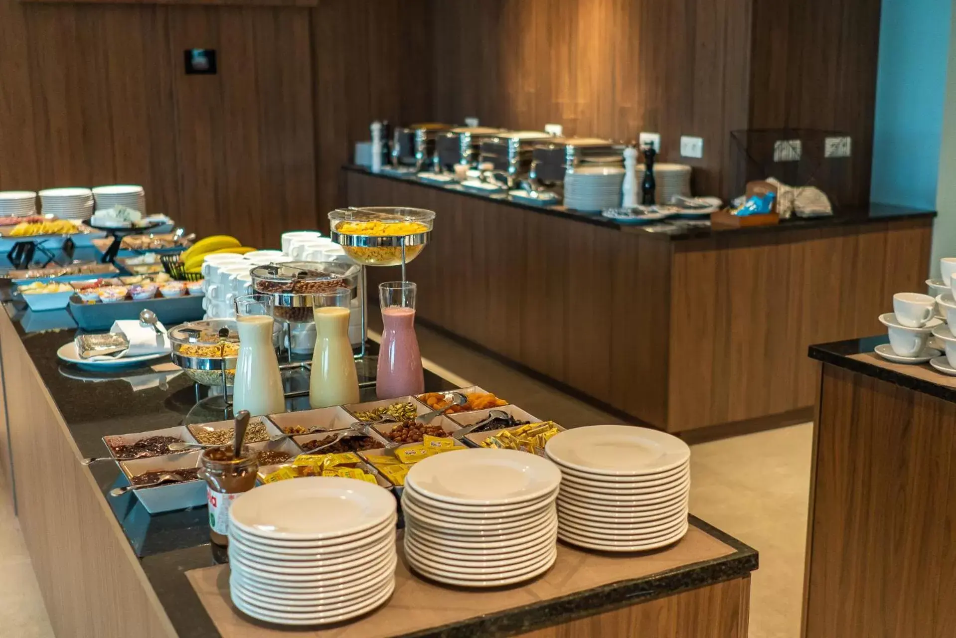 Buffet breakfast, Restaurant/Places to Eat in Focus Hotel Poznań