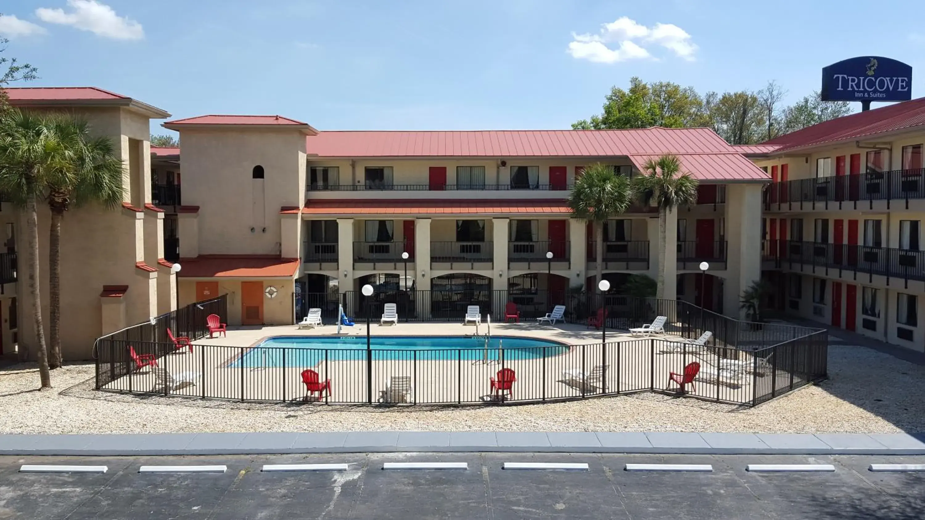 Day, Property Building in Tricove Inn & Suites