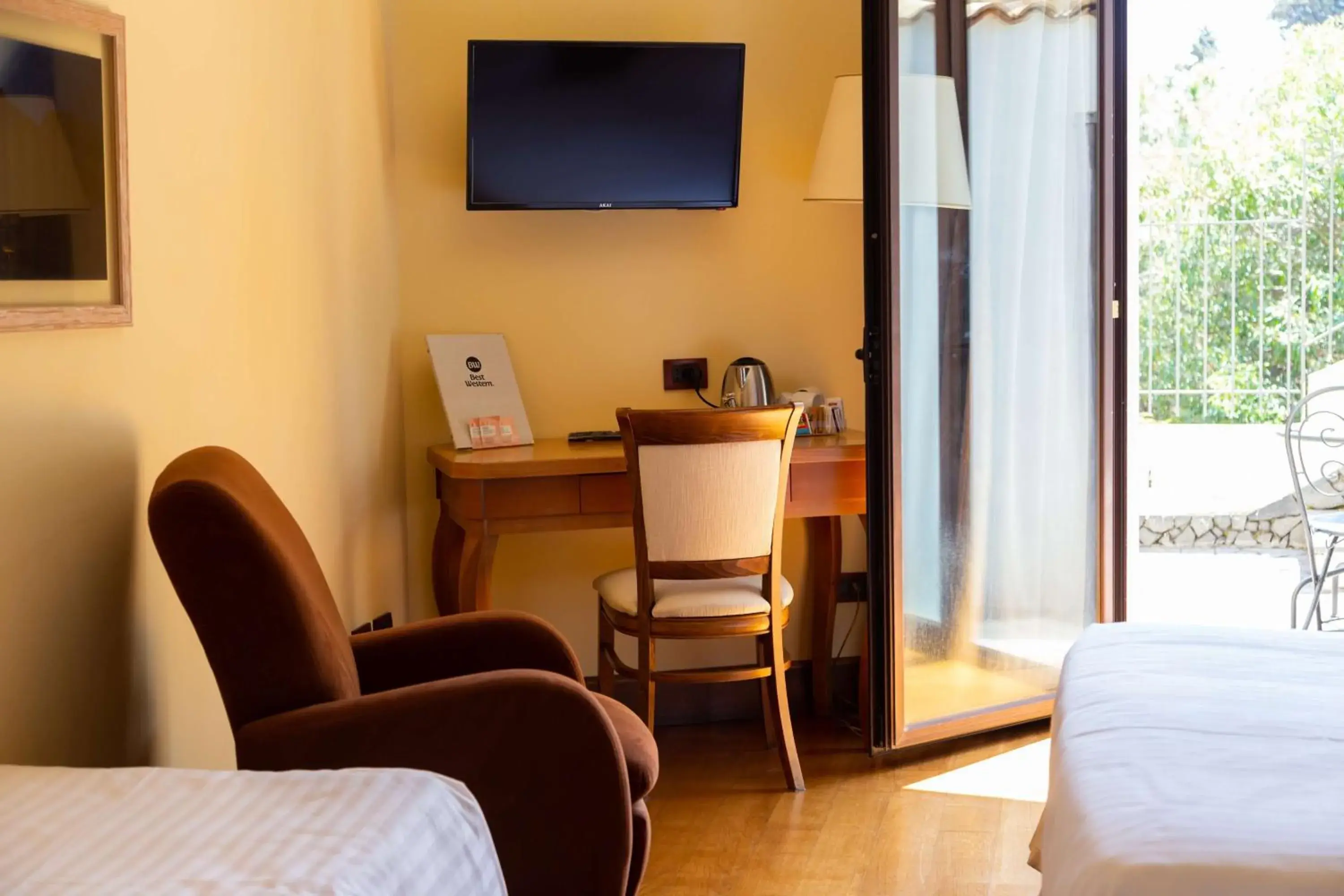 Bedroom, TV/Entertainment Center in Best Western Hotel Santa Caterina