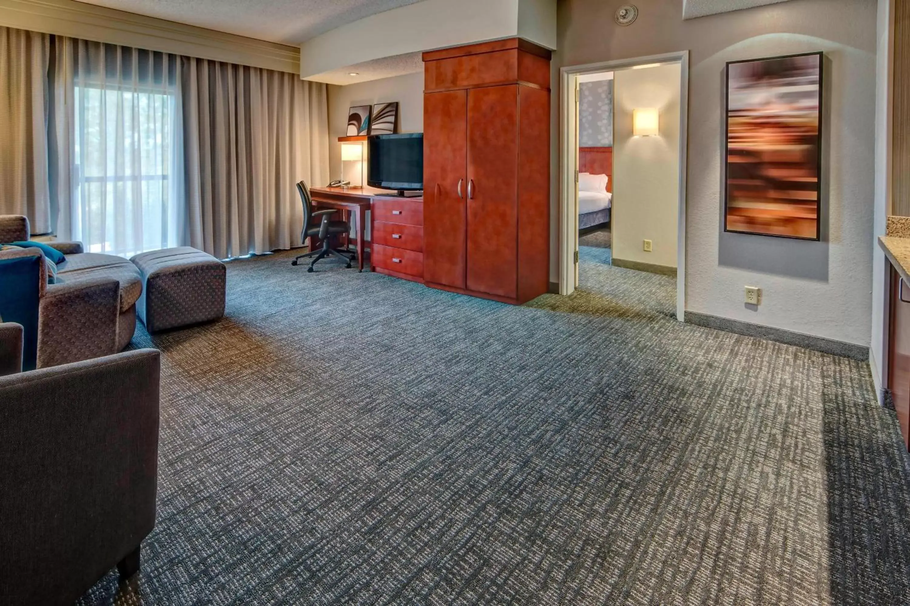 Living room, Seating Area in Courtyard by Marriott Memphis Southaven