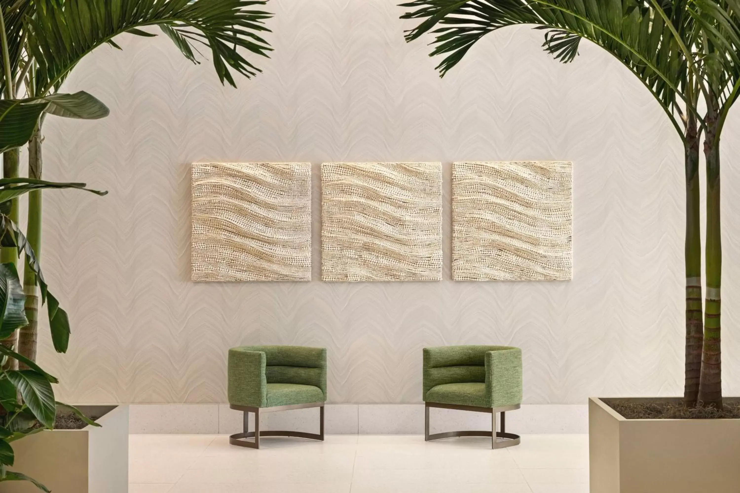 Lobby or reception, Seating Area in Embassy Suites By Hilton Panama City Beach Resort