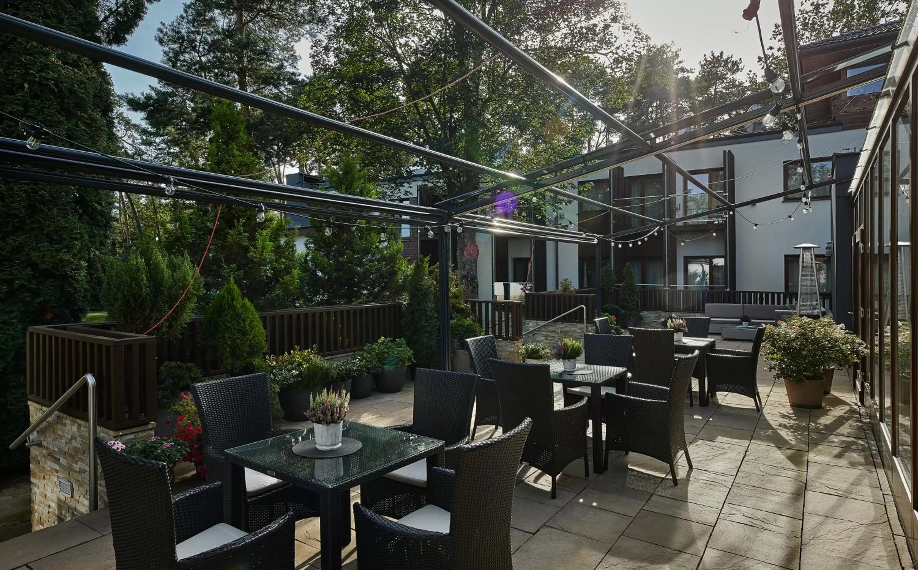 Patio in Columna Medica