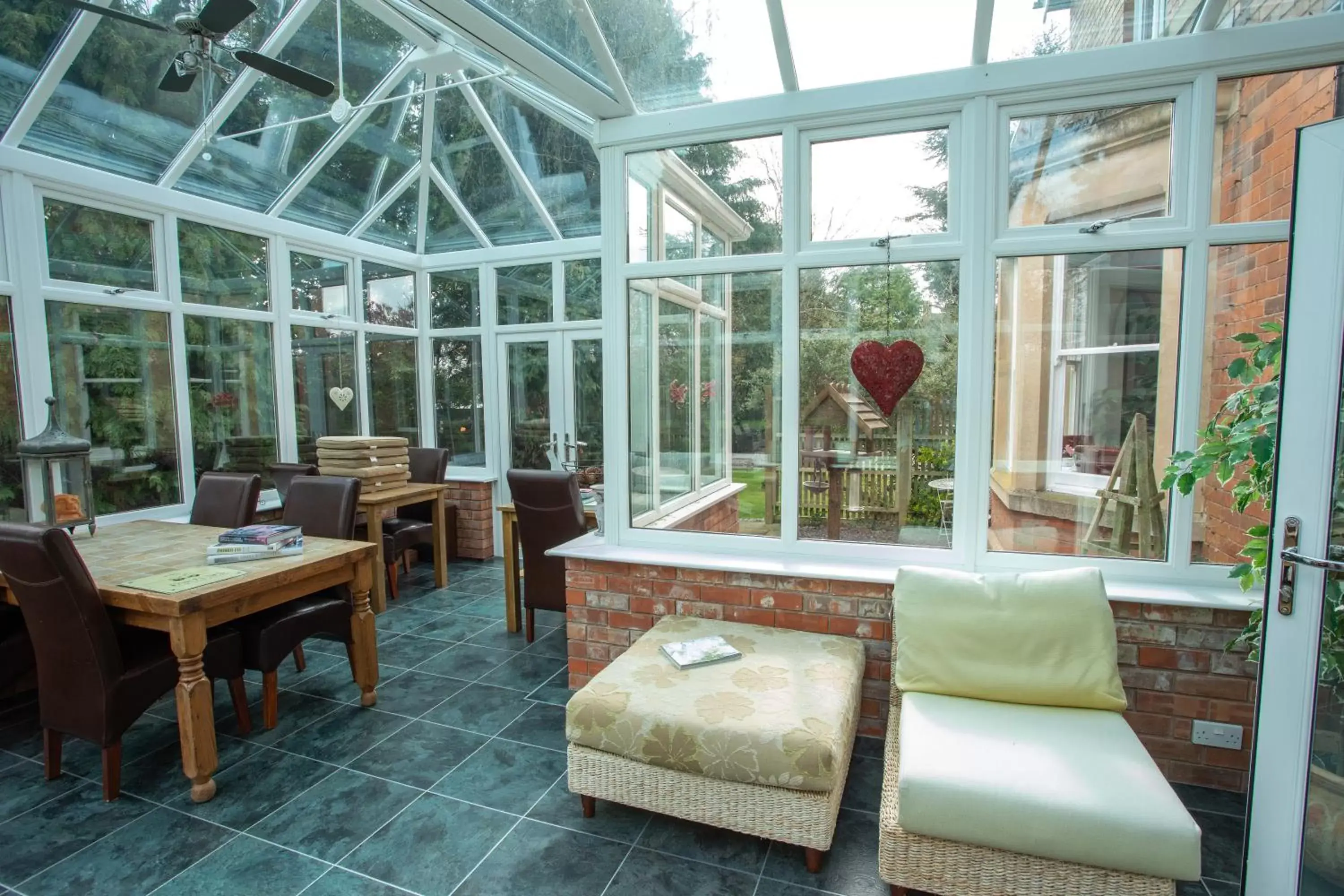 Seating area, Restaurant/Places to Eat in Treherne House & The Malvern Retreat