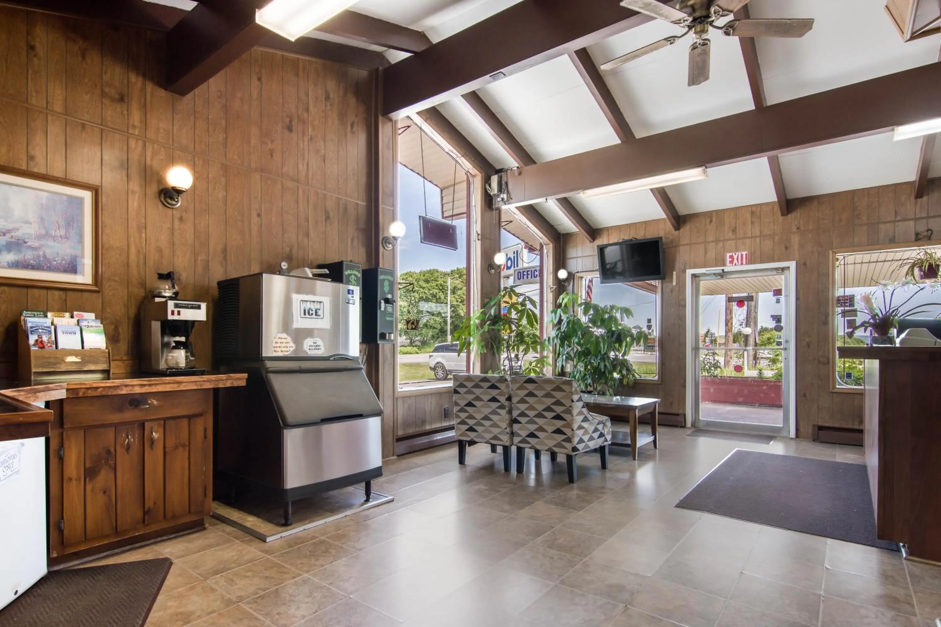 Lobby or reception in Knights Inn Amsterdam