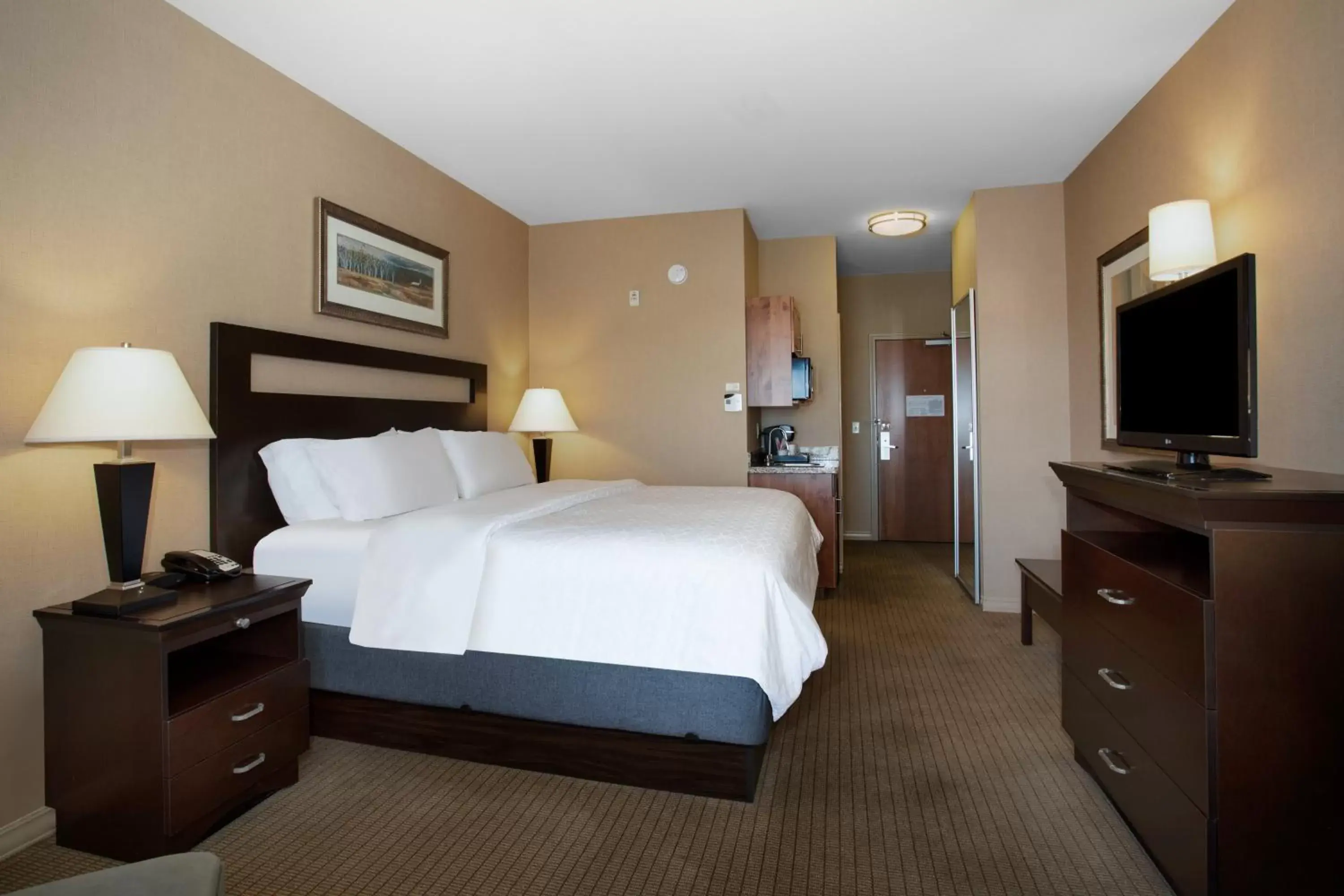 Photo of the whole room, Bed in Holiday Inn Laramie, an IHG Hotel