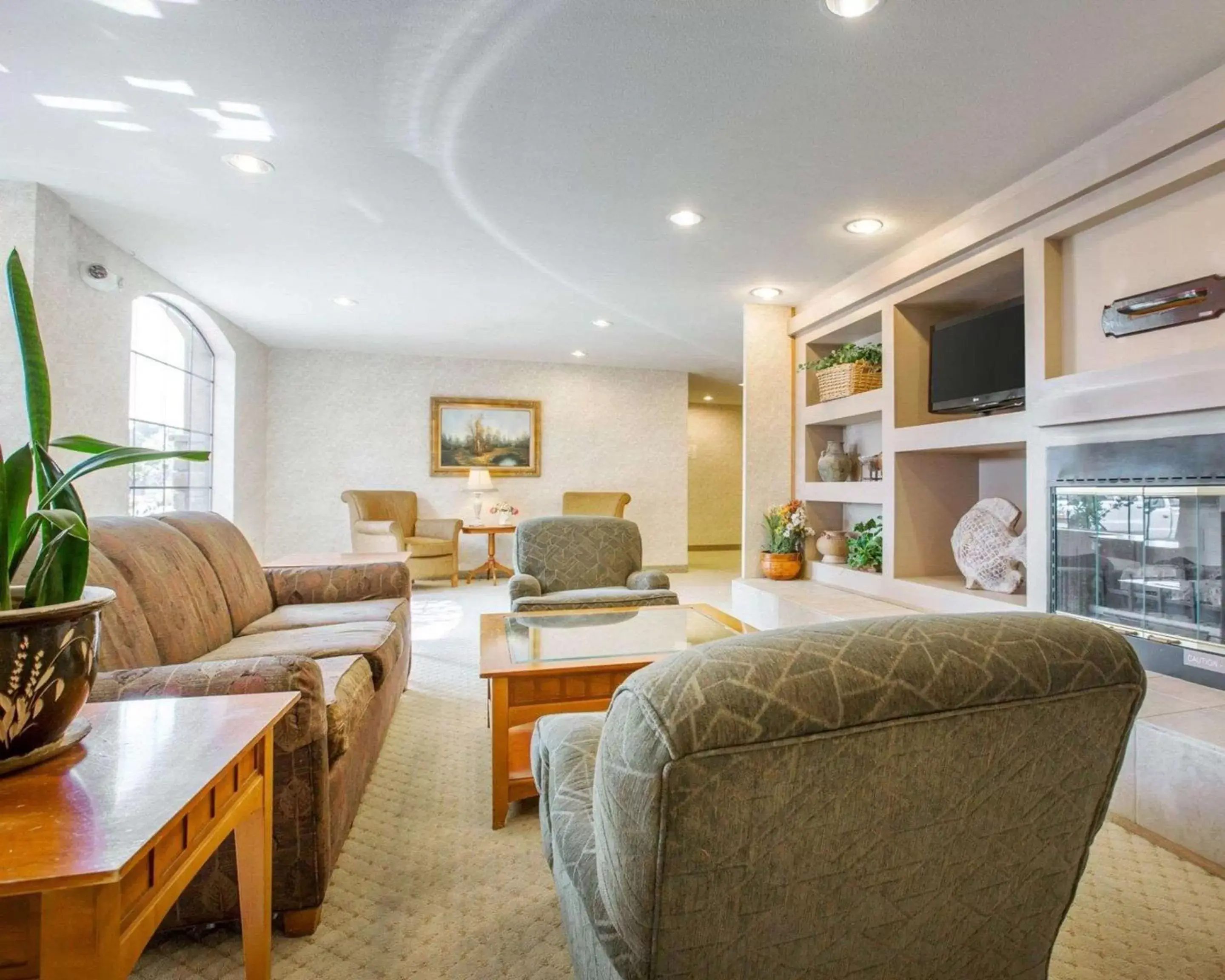 Lobby or reception, Seating Area in Comfort Inn Marina on the Monterey Bay