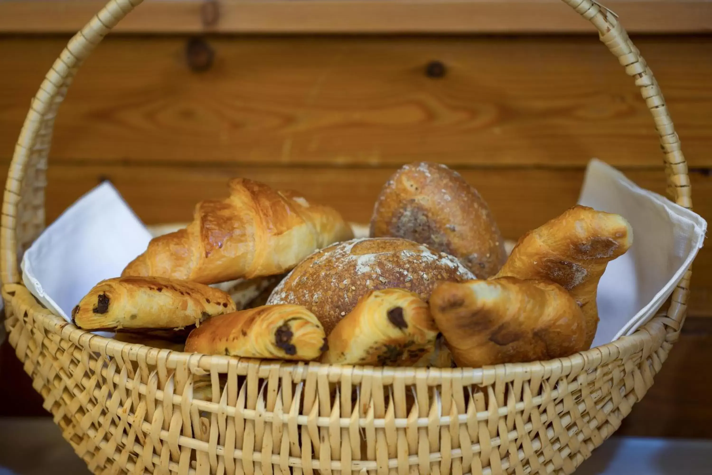 Continental breakfast, Food in Hotel La Prairie